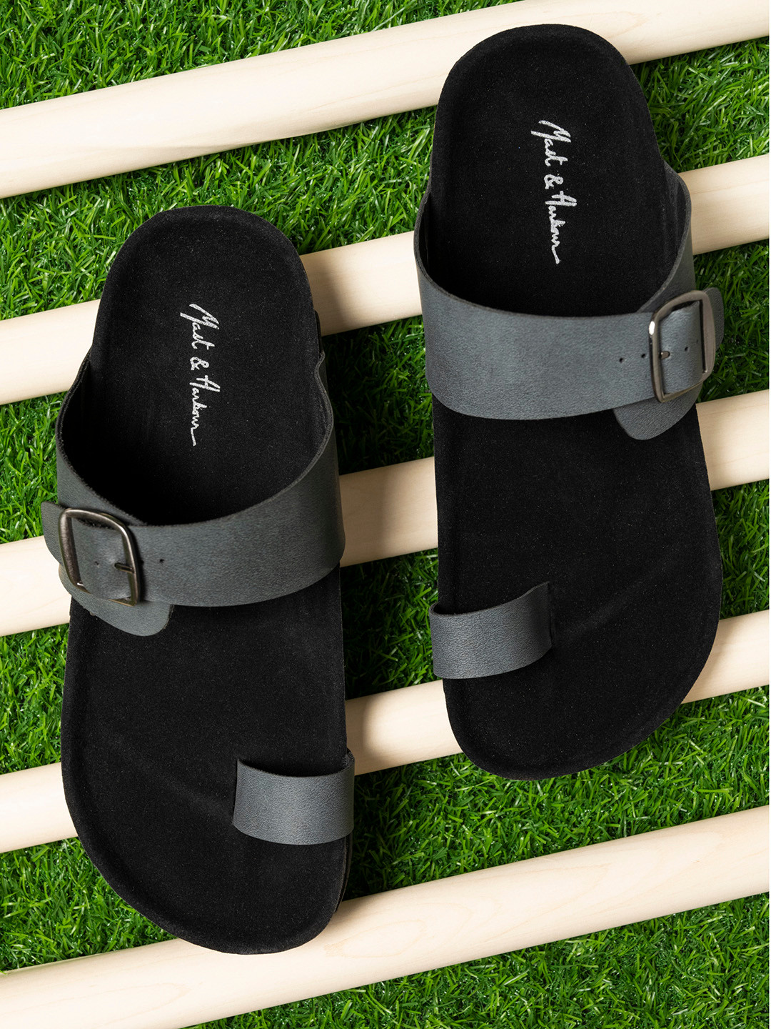 Mast & Harbour Men Black & Brown Solid Flip-Flops