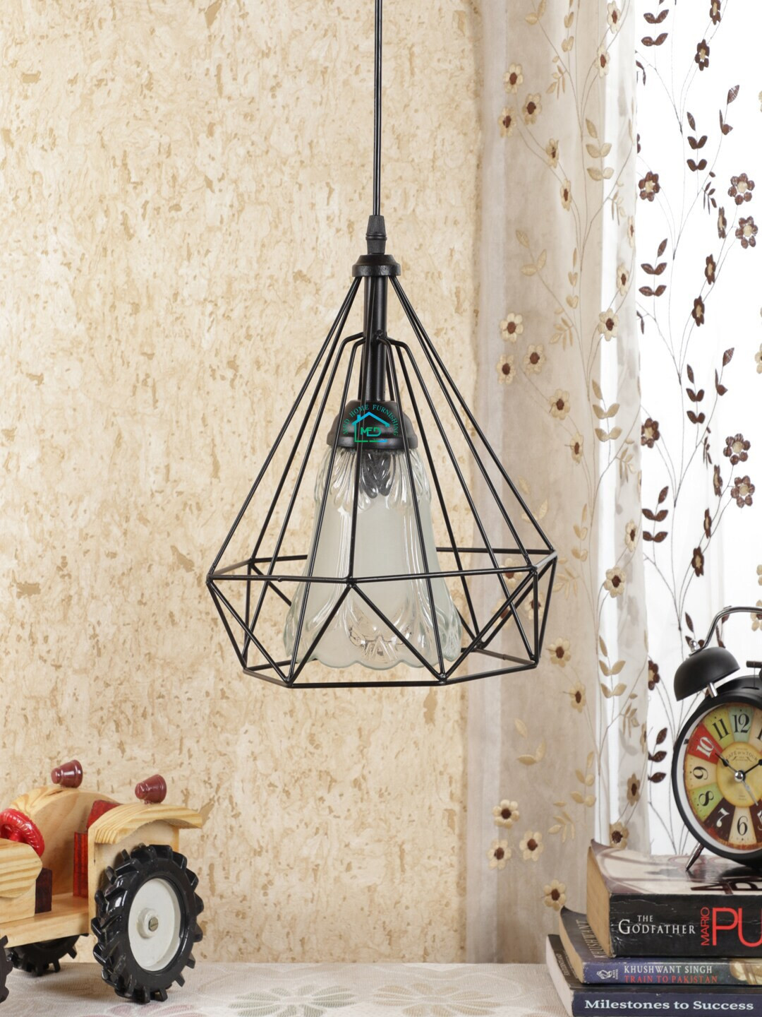 MFD HOME FURNISHING Black Solid Geometric Hanging Light