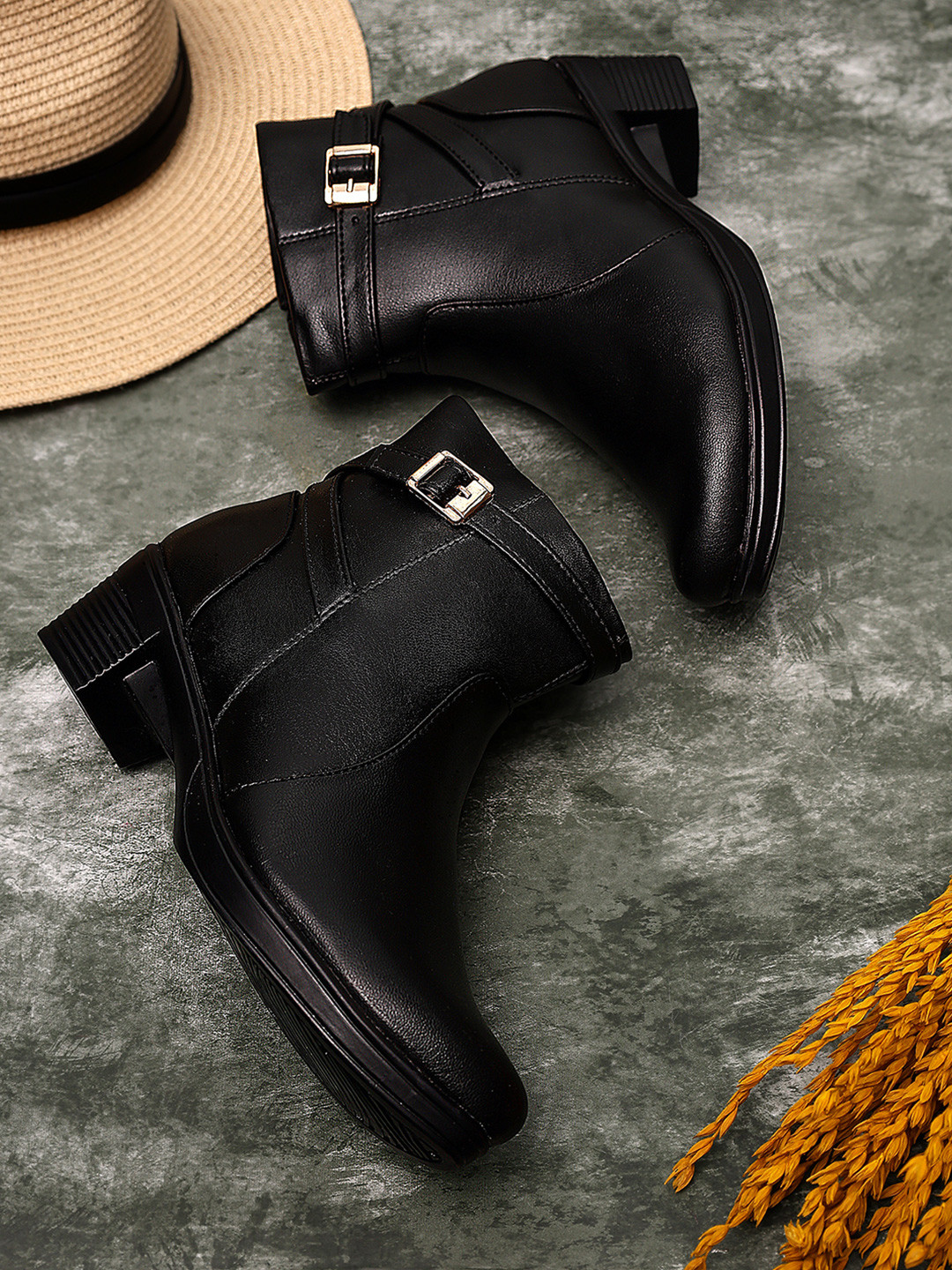 TRASE Women Black Textured Heeled Boots