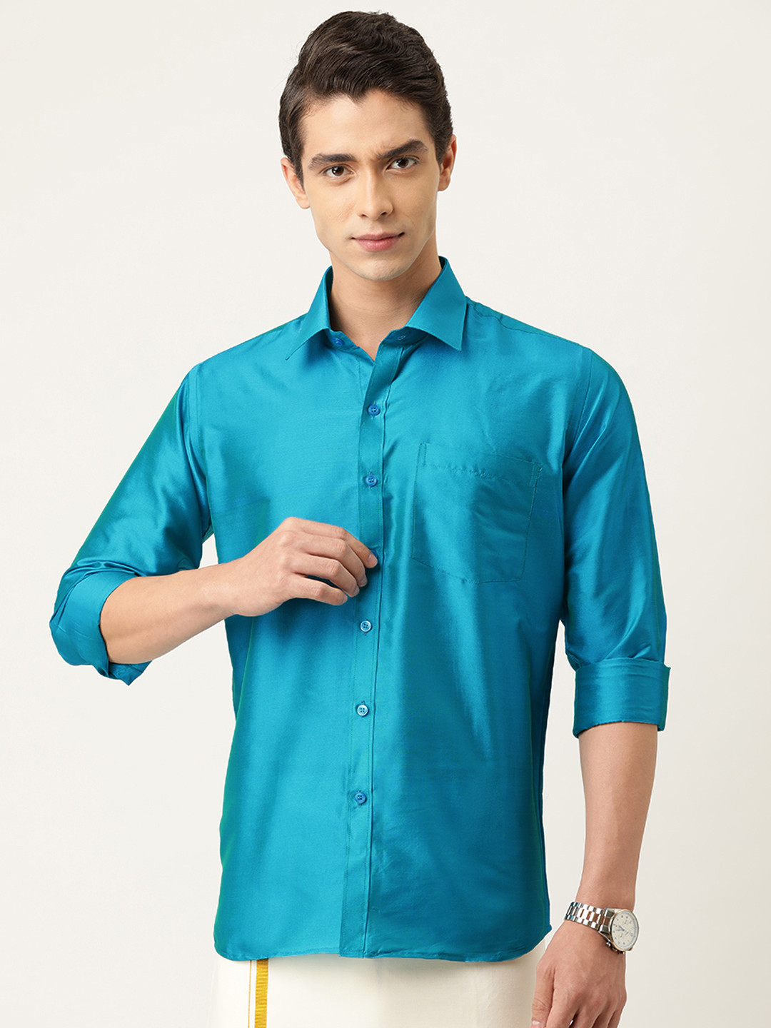 THANGAMAGAN Men Blue Regular Fit Solid Casual Shirt