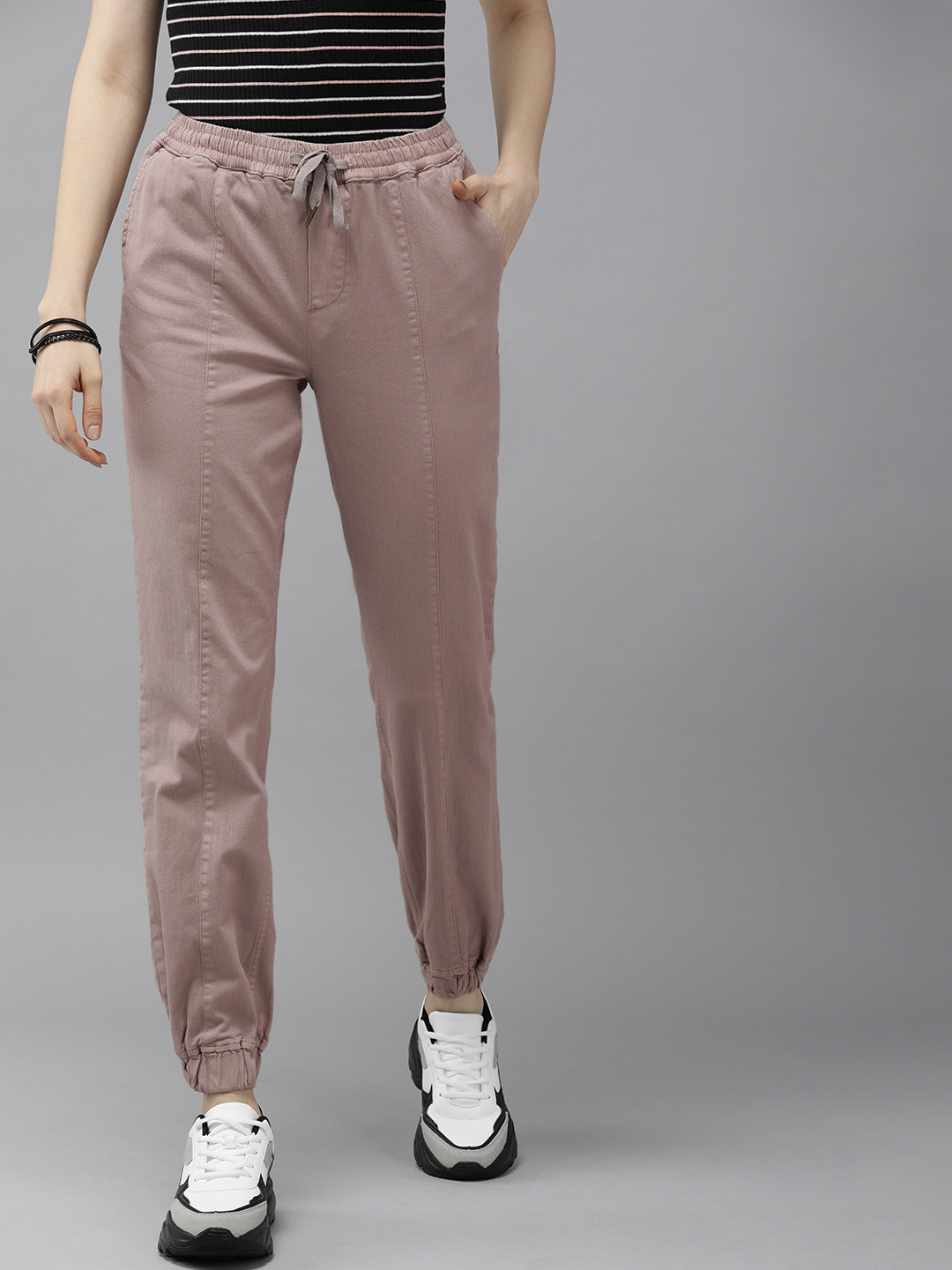 The Roadster Lifestyle Co Women Mauve  Joggers  Trousers