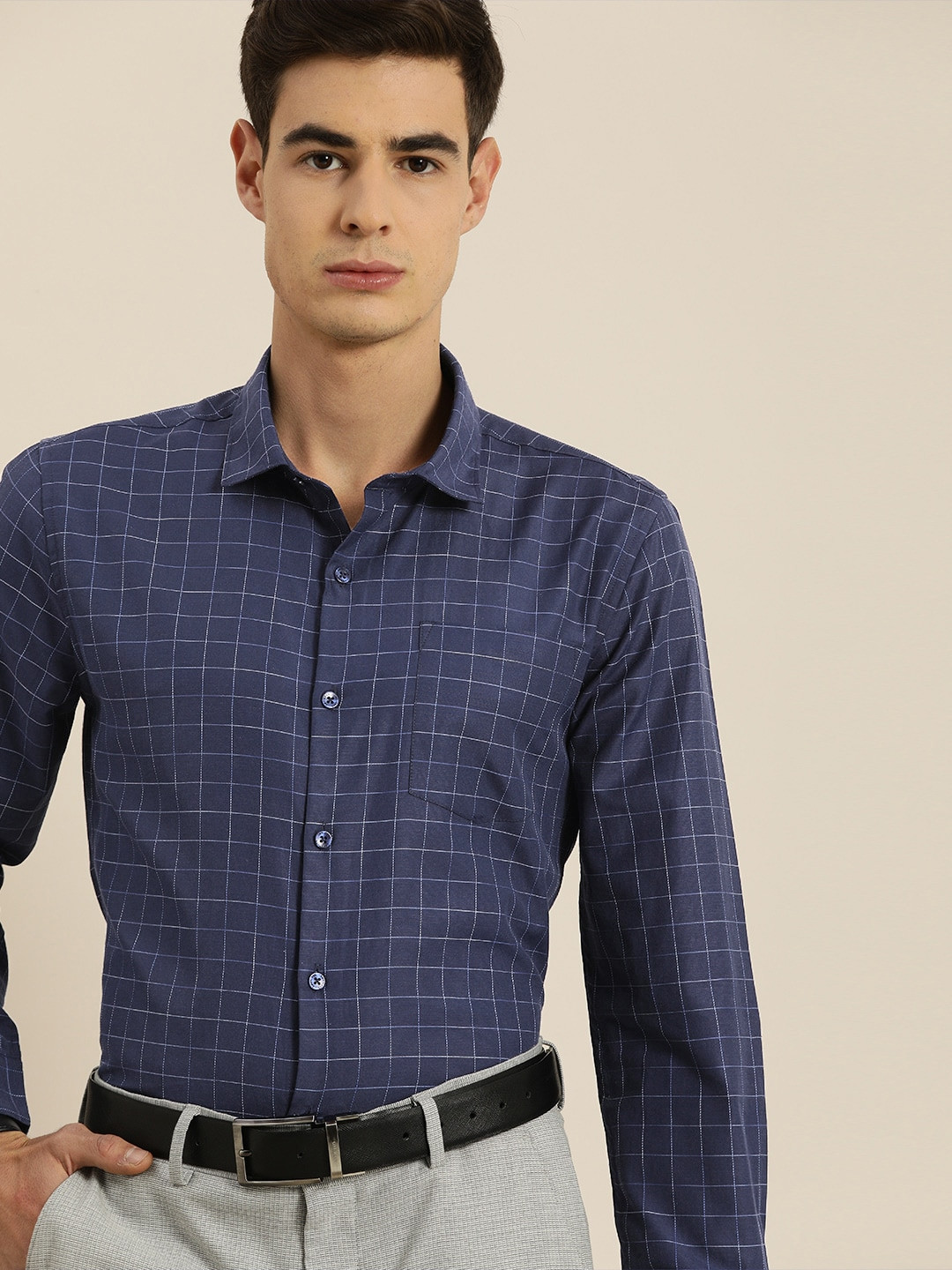 INVICTUS Men Easy Care Navy Blue & White Checked Formal Shirt