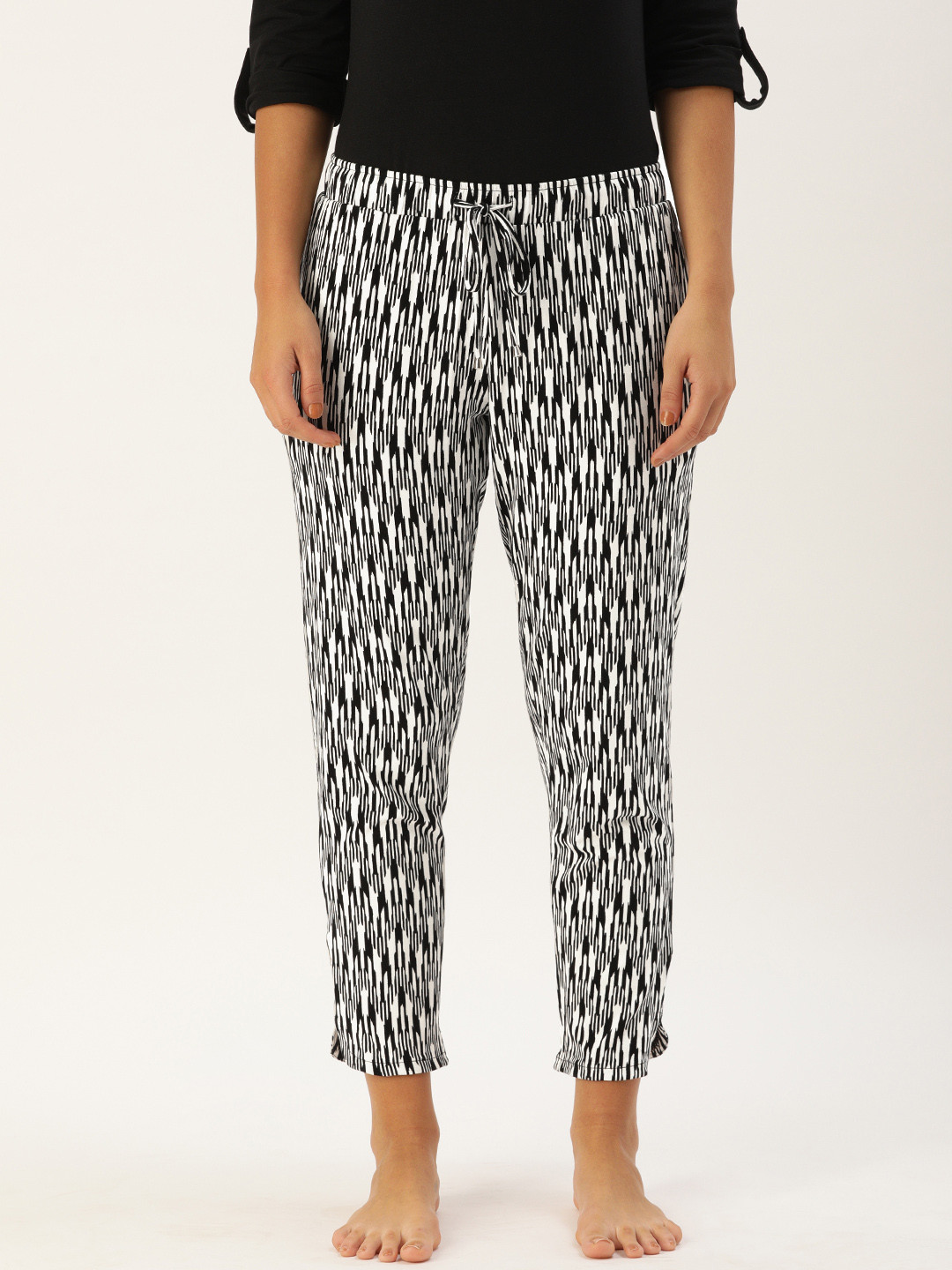 Enamor Women Black  White Ikat Print Relaxed Fit Shop in Pyjama Lounge Pants