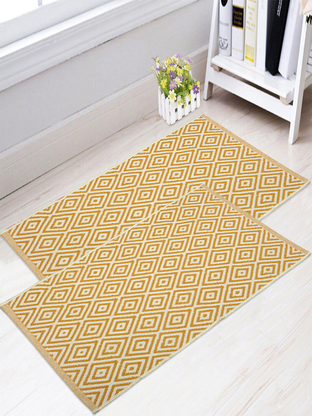 Saral Home Set Of 2 Yellow & White Geometric Floor Mats