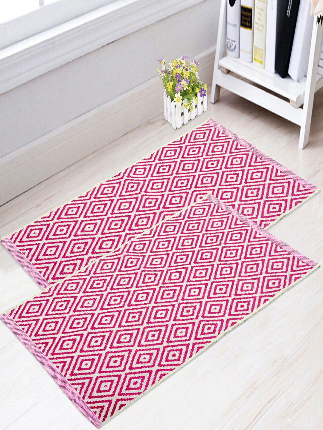 Saral Home Set Of 2 Red & White Geometric Floor Mats