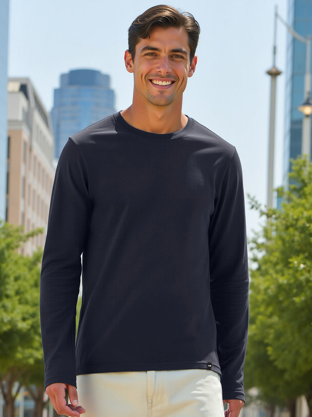 Bewakoof Men Navy Blue Solid Round Neck T-shirt