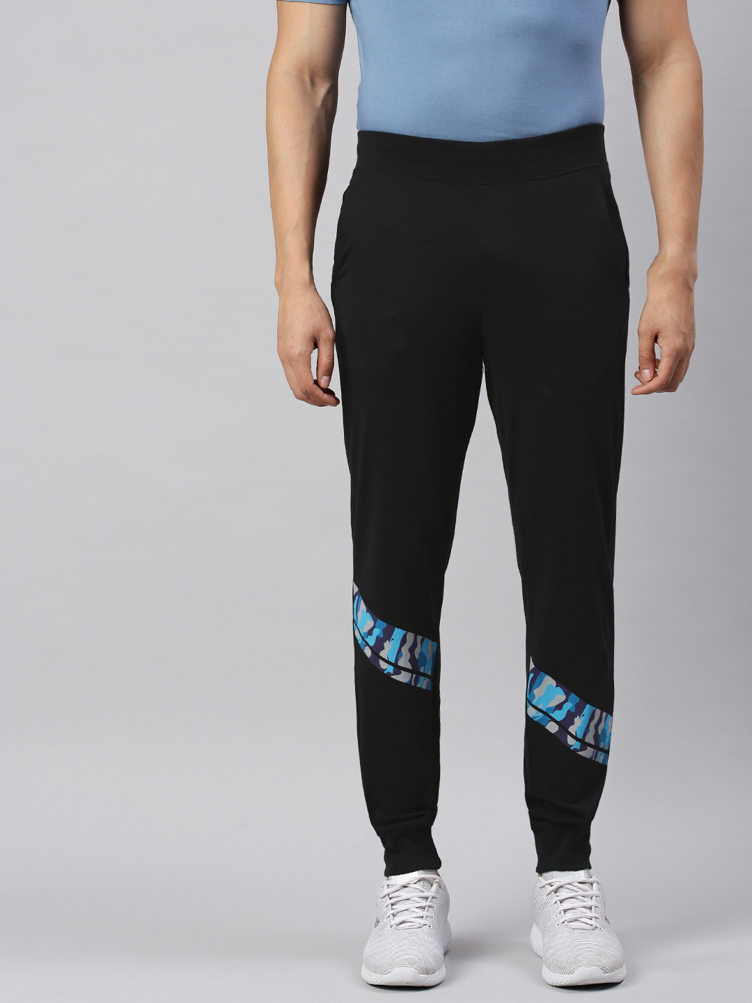 Huetrap Men Black Solid Regular Fit Sustainable Joggers with Camouflage Print Detailing