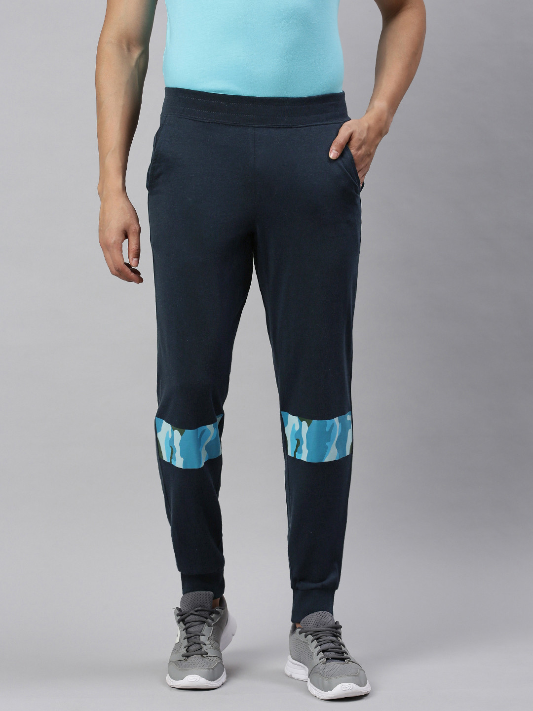 Huetrap Men Navy Blue Solid Straight-Fit Joggers Sustainable with Printed Detail