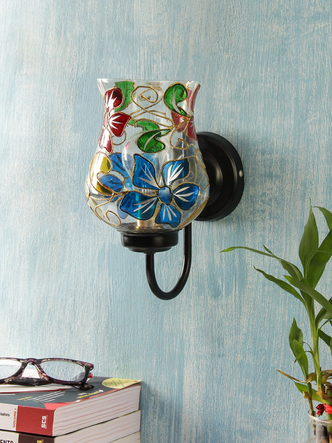 Devansh White & Gold-Toned Mosaic Traditional Wallchiere