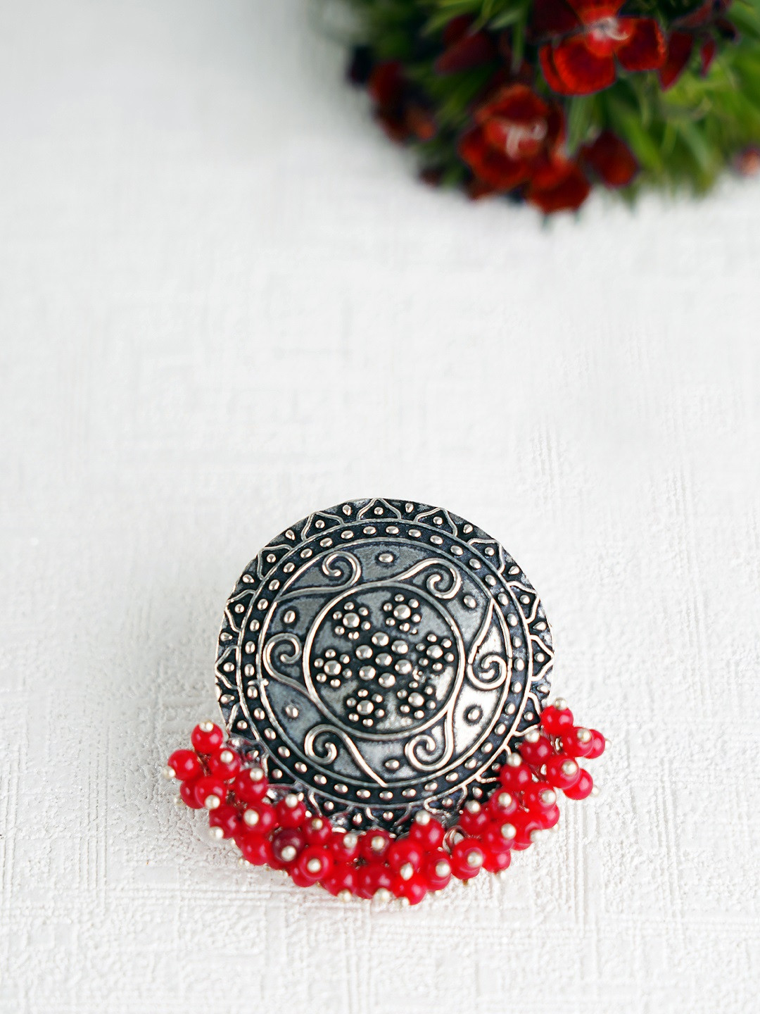 FIROZA Women Oxidised Silver-Toned & Red Beaded Adjustable Finger Ring