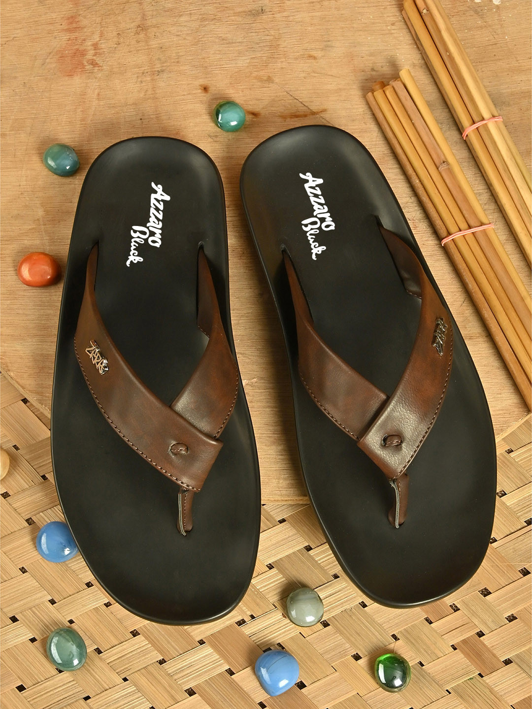 Azzaro Black Men Brown & Black Solid Thong Flip-Flops