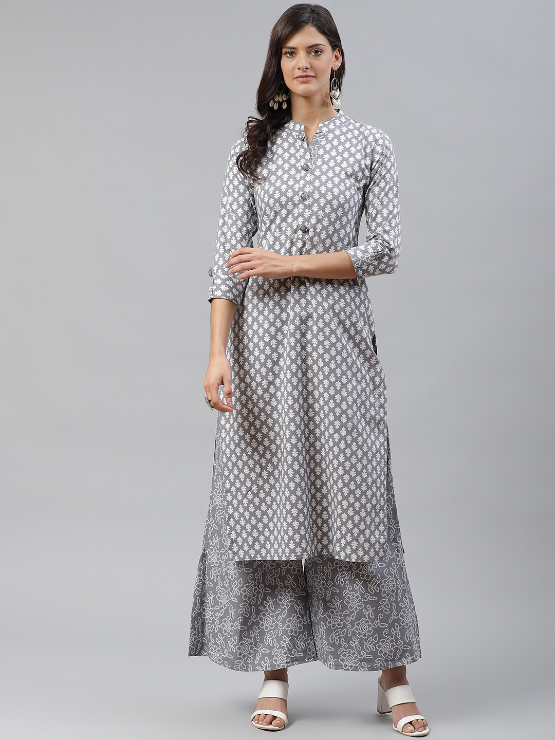 HIGHLIGHT FASHION EXPORT Women Grey & White Bandhani Print Kurta with Palazzos