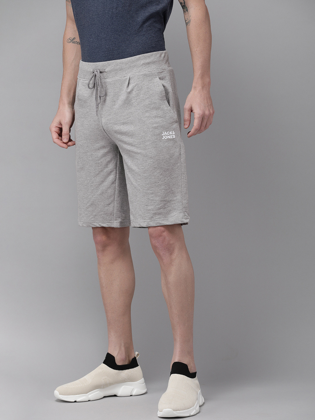 Jack & Jones Men Grey Melange Solid Regular Fit Regular Shorts