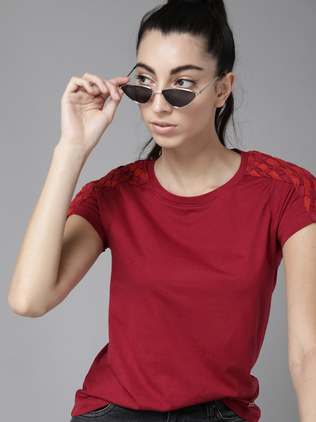 The Roadster Lifestyle Co Women Maroon Solid  Cotton Round Neck T-shirt with Braid Detail