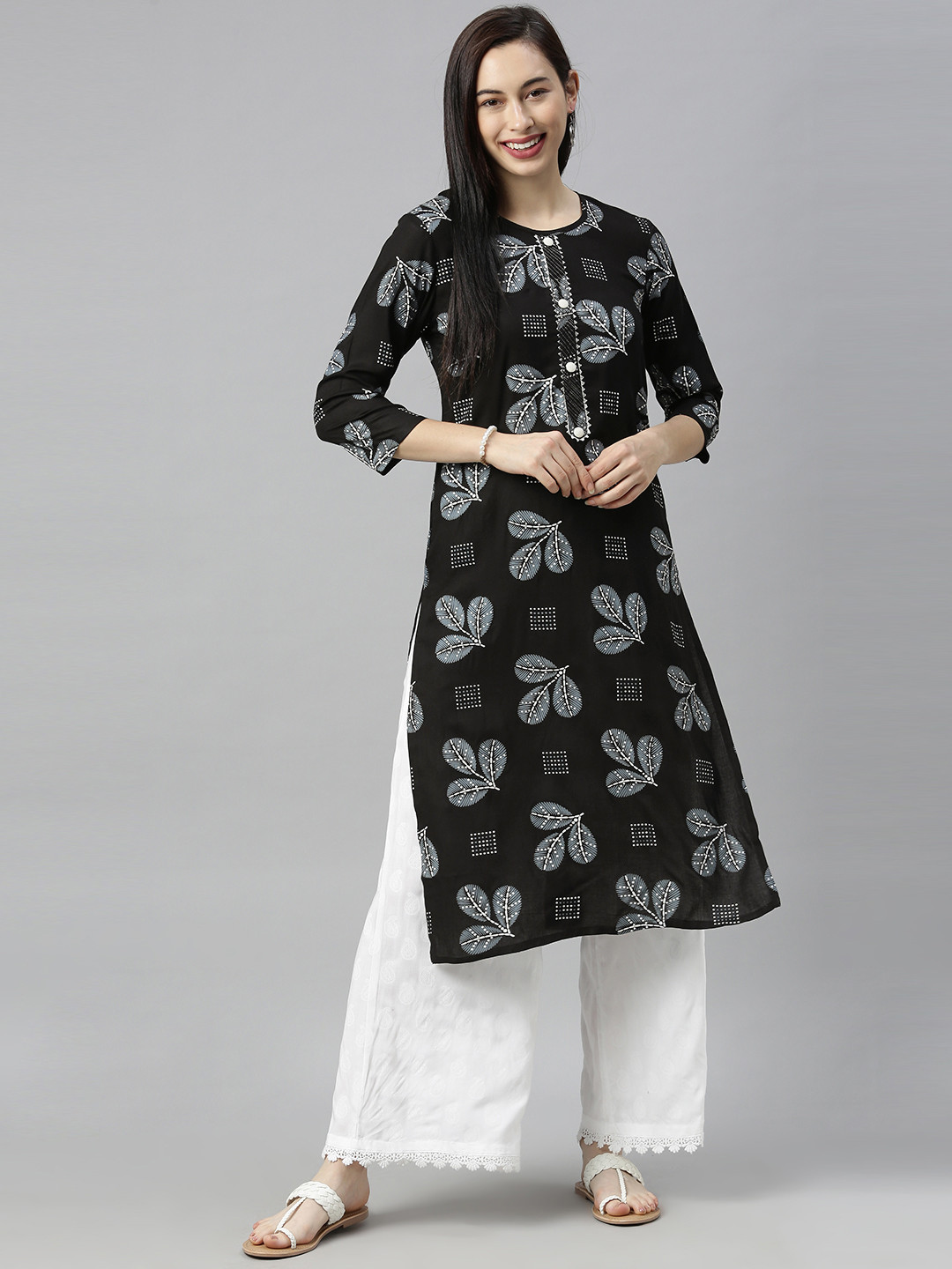 Blissta Women Black & White Floral Printed Kurta
