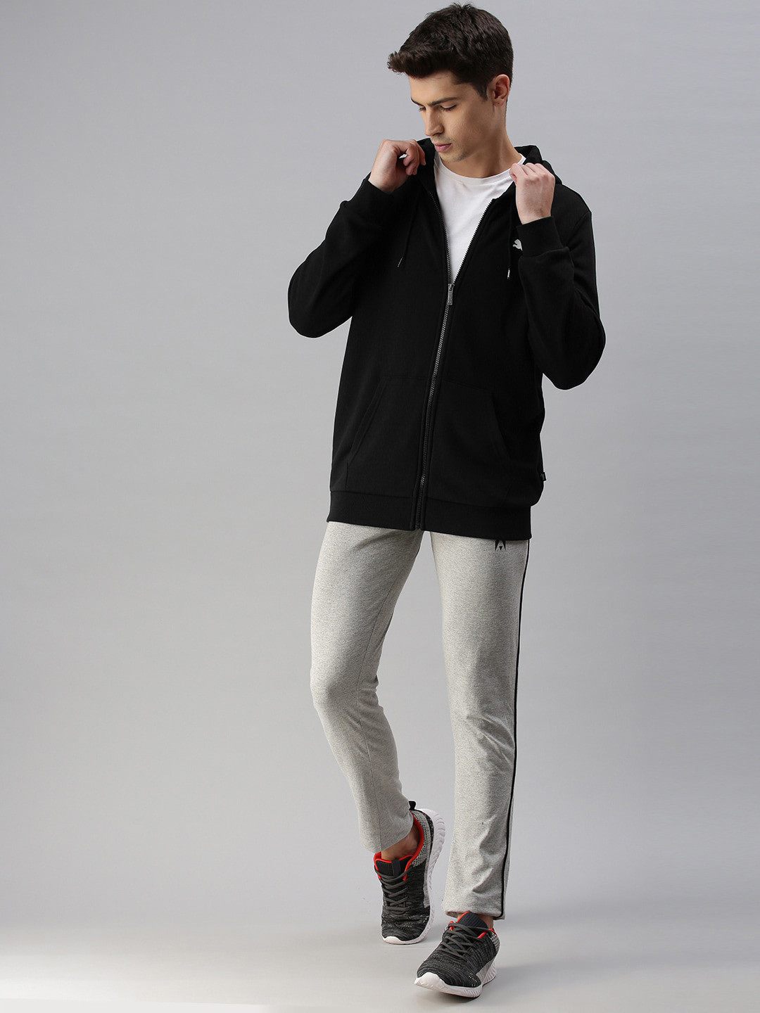 Puma Men Black SESS Small Logo FZ Hoodie porty Track Sustainable Jacket