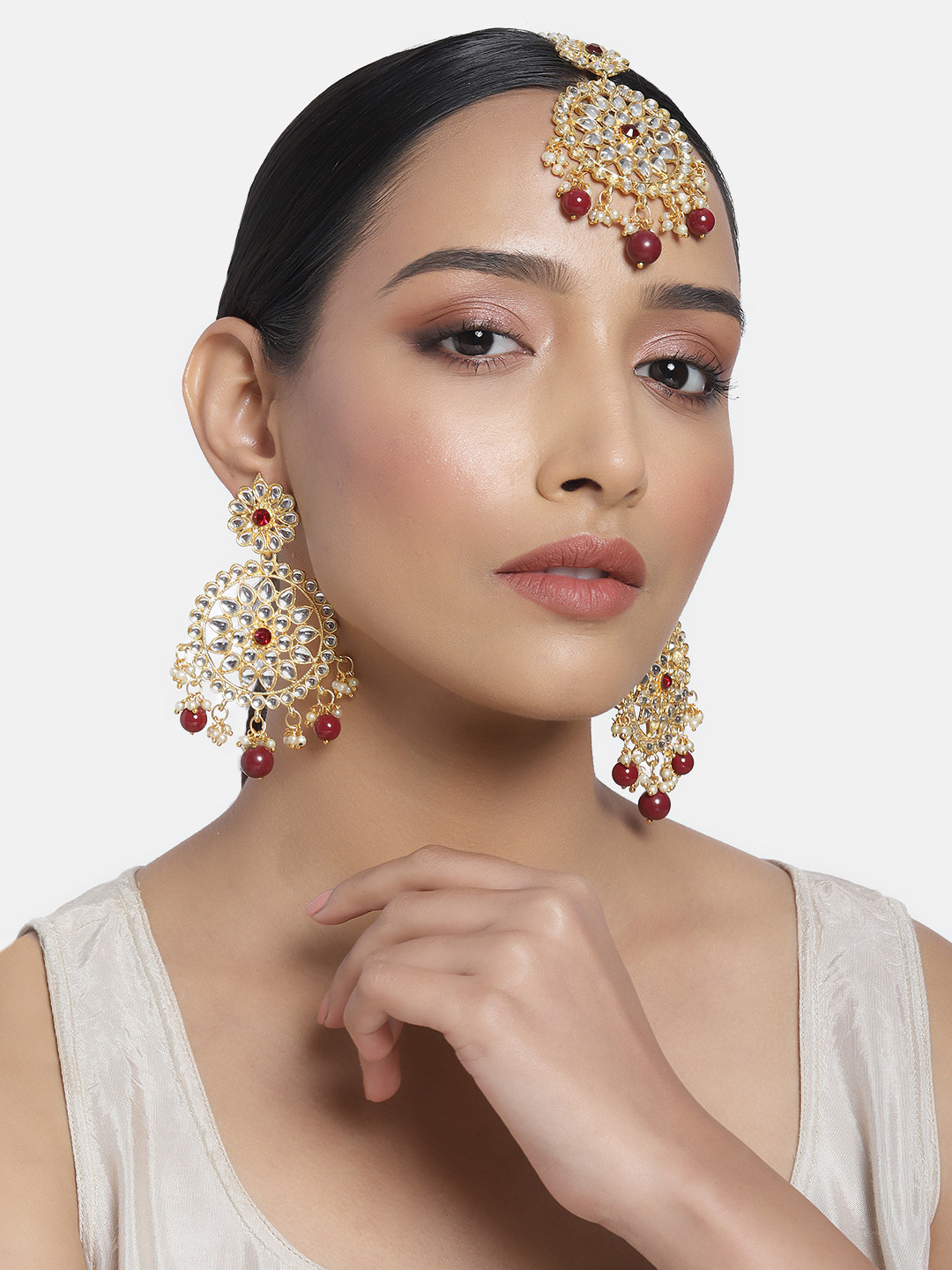 I Jewels Maroon Gold Plated Kundan Handcrafted Earrings & Maang Tikka Set