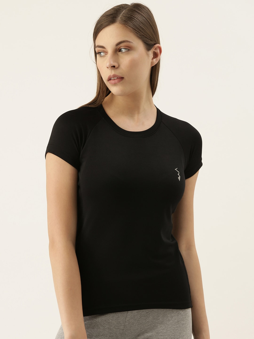 Campus Sutra Women Black Solid Round Neck Rapid-Dry Training T-shirt