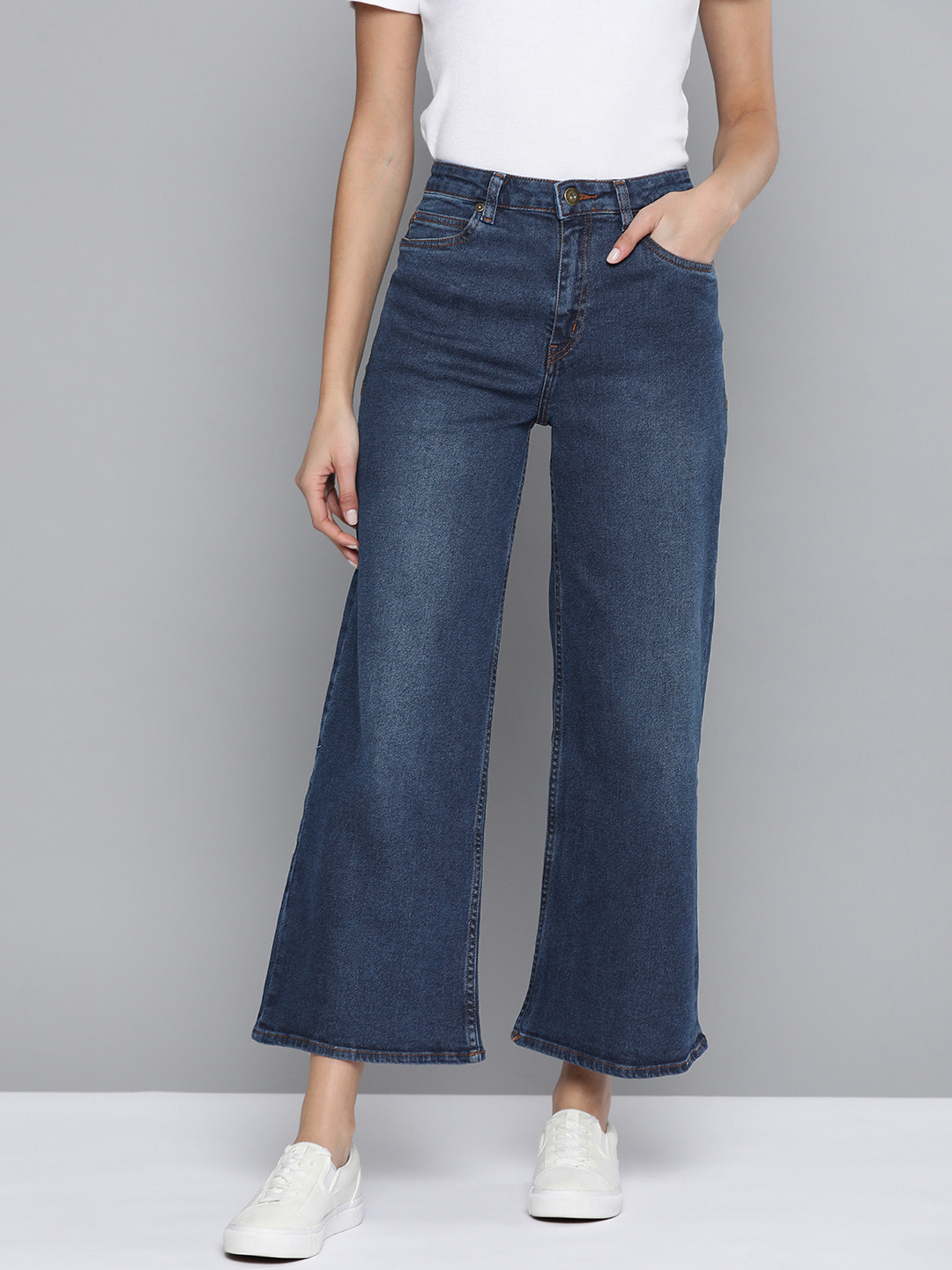 Chemistry Women Navy Blue Wide Leg Mid-Rise Clean Look Cropped Stretchable Jeans