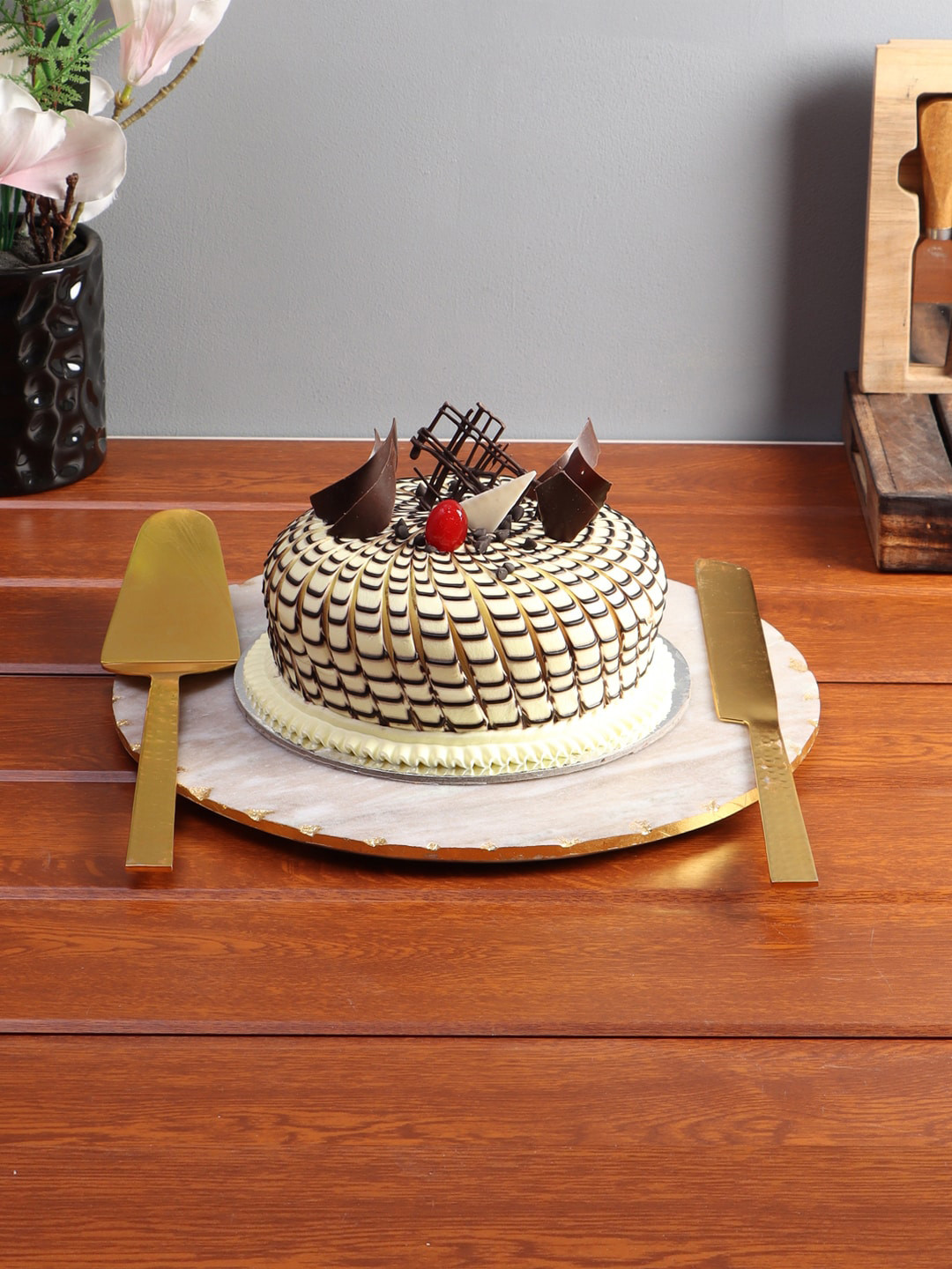 NikkisPride Set of 3 Beige & Gold-Toned Cake Platter with Server and Knife