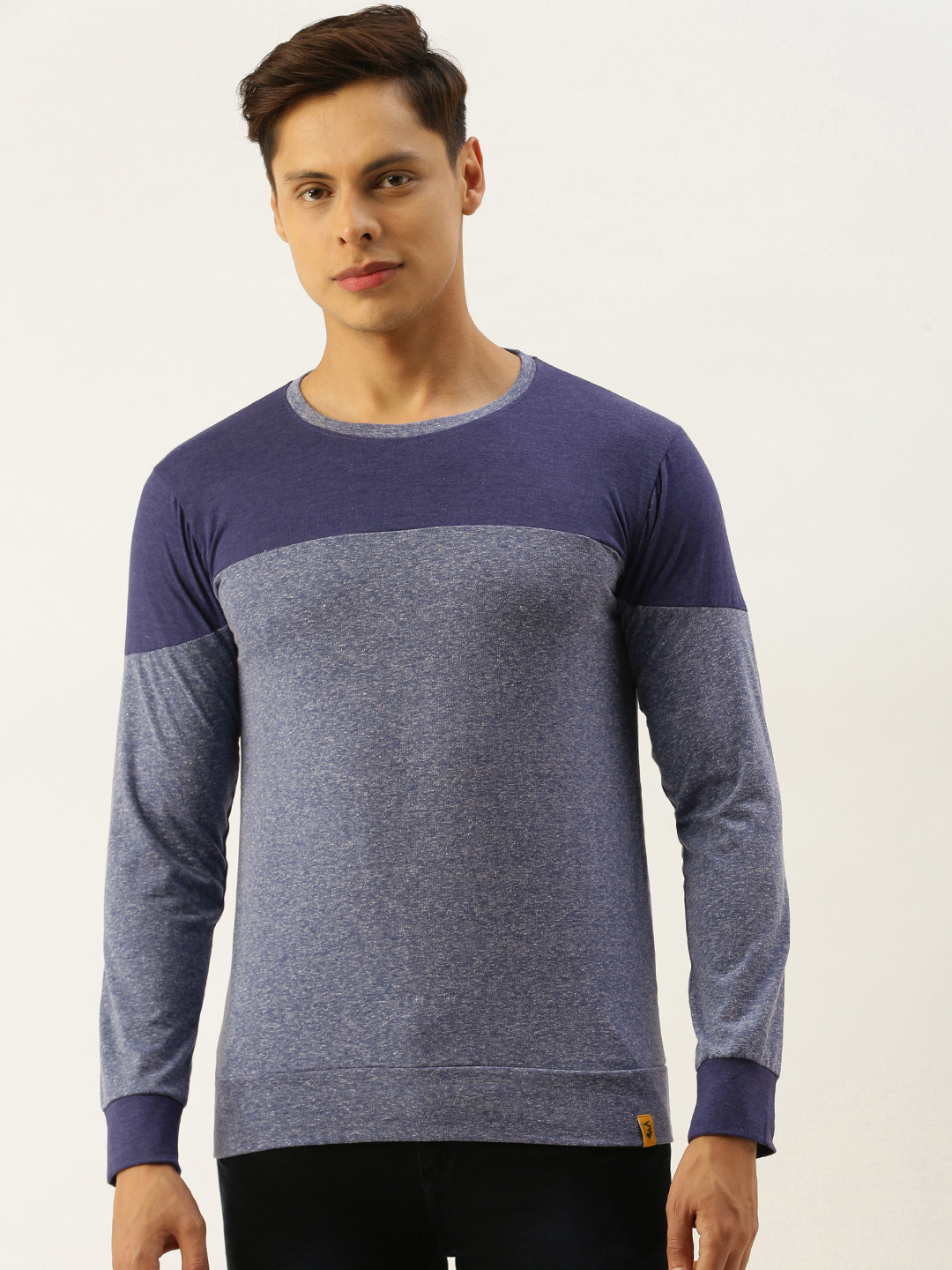 Campus Sutra Men Navy Blue Colourblocked Round Neck T-shirt