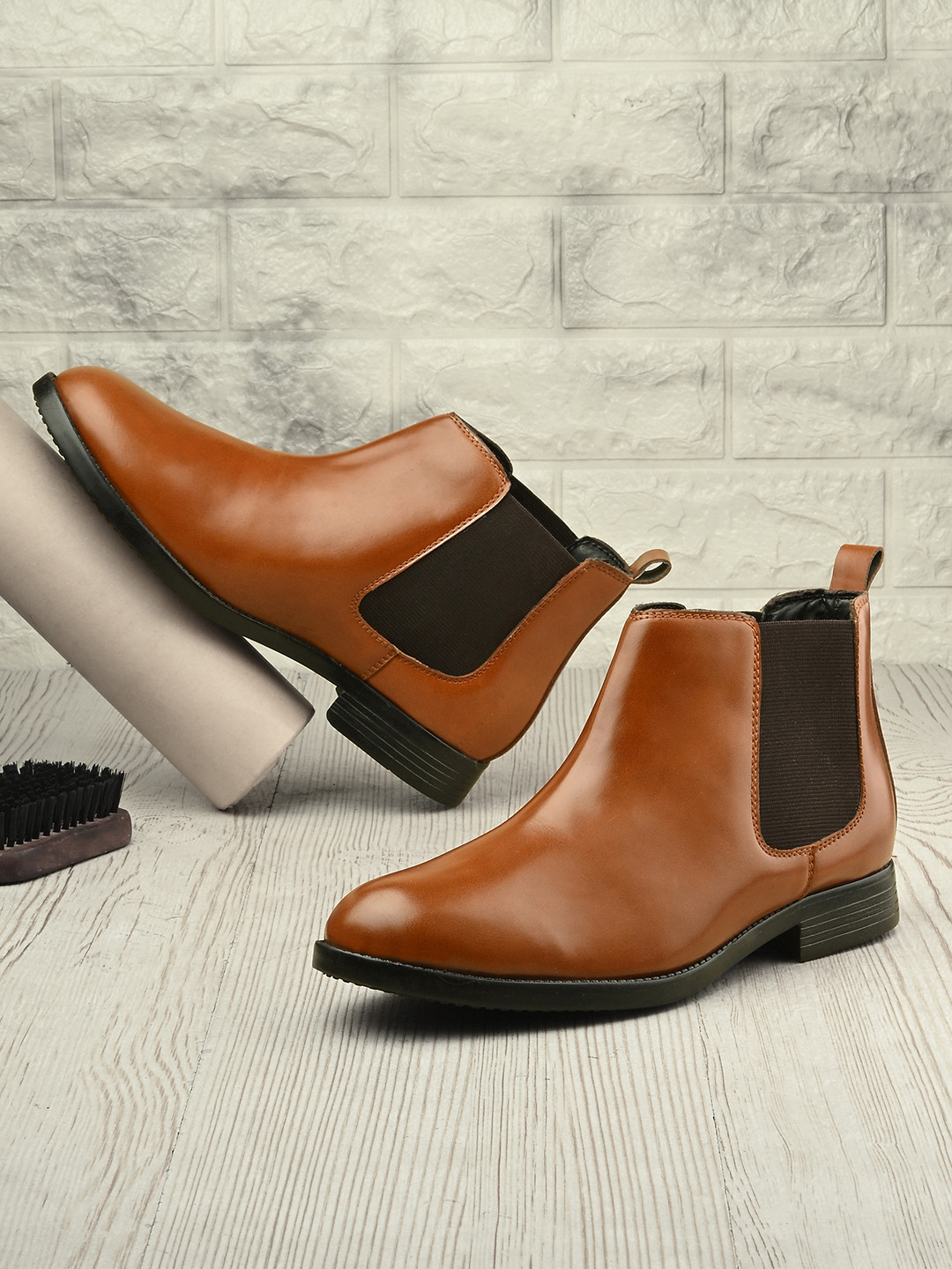 Hirels Men Mid-Top Chelsea Boots