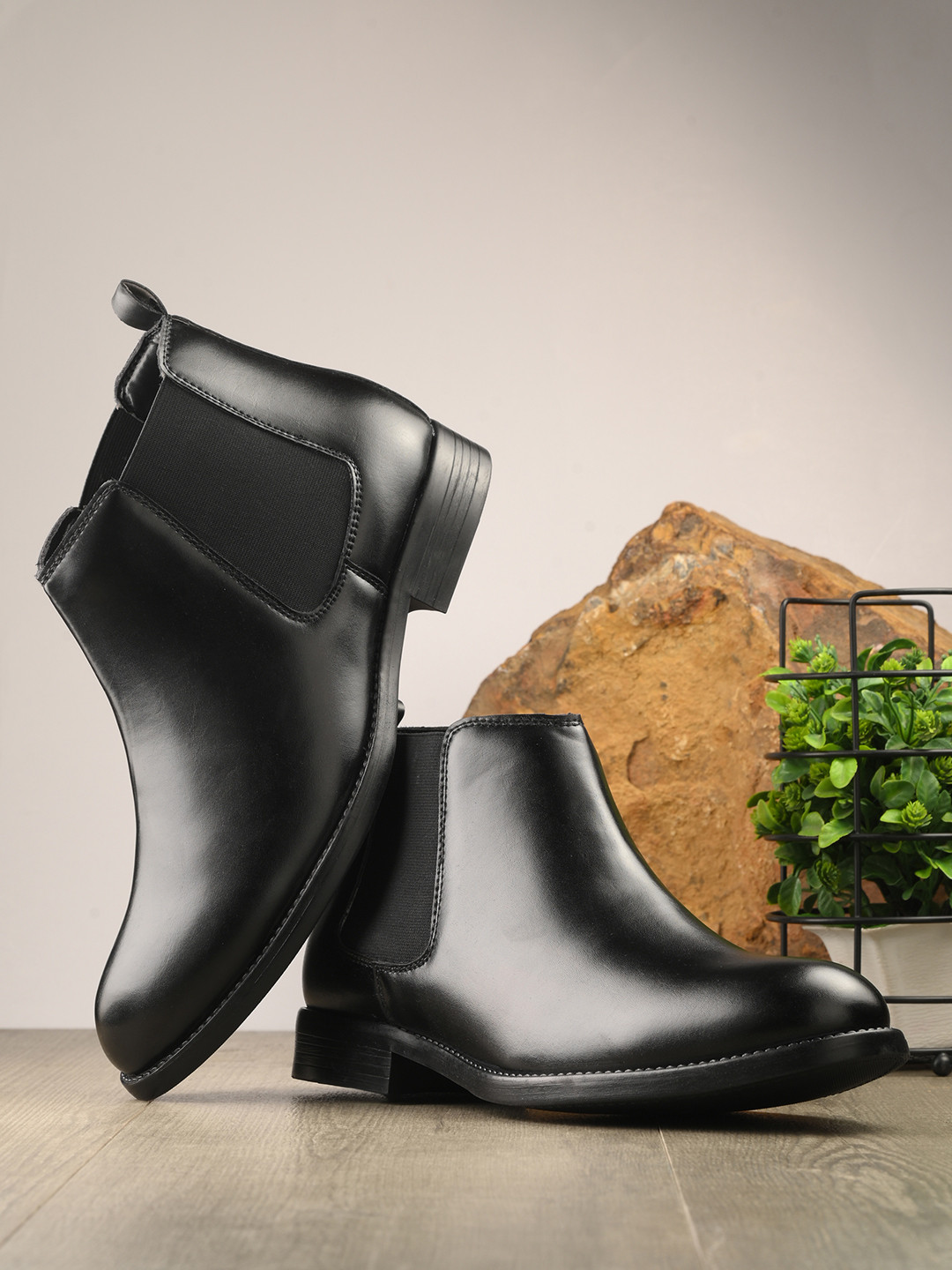 Hirels Men Mid-Top Chelsea Boots