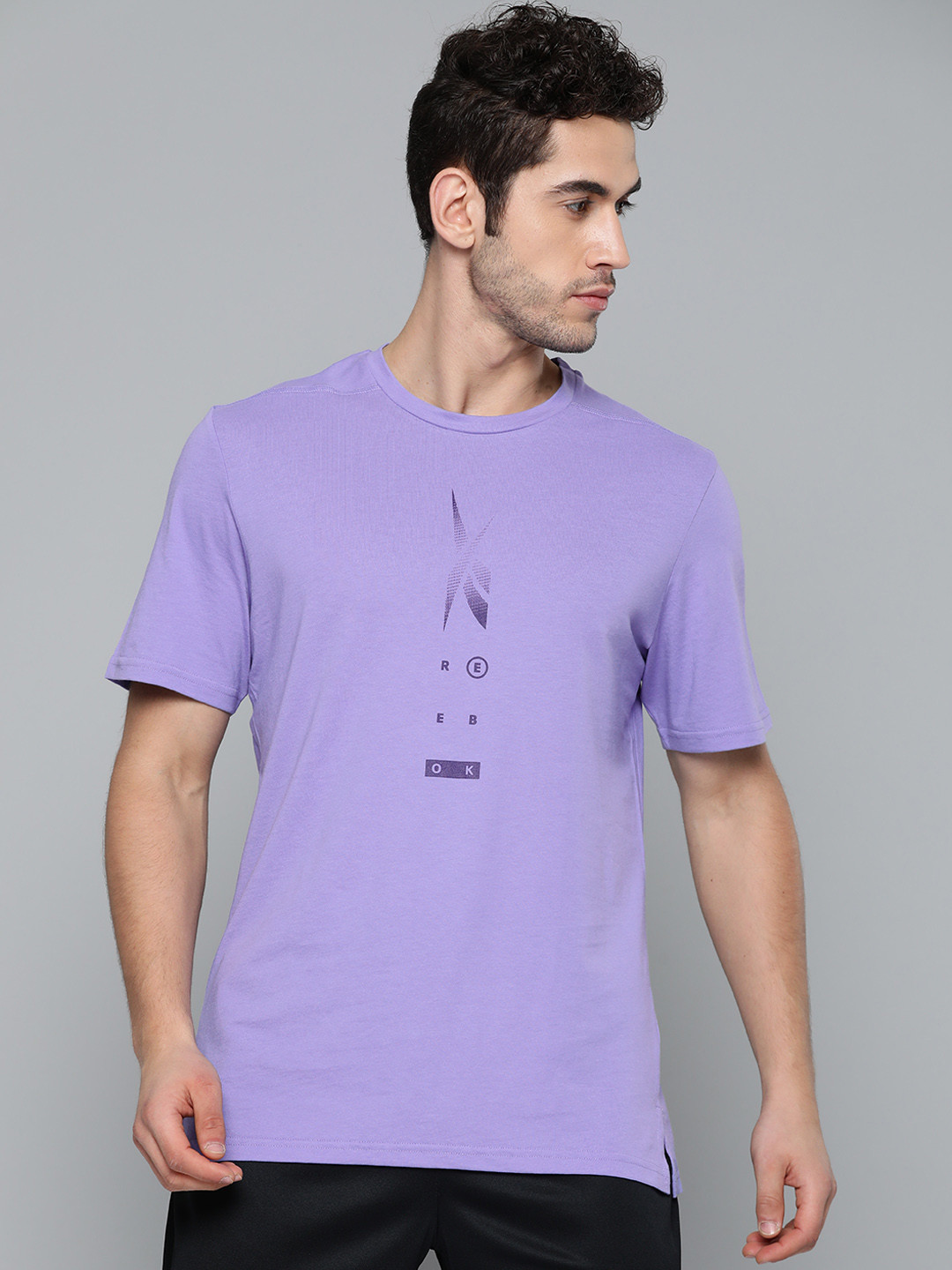 Reebok Men Lavender Speedwick Graphic T Q1 Solid Training T-Shirt