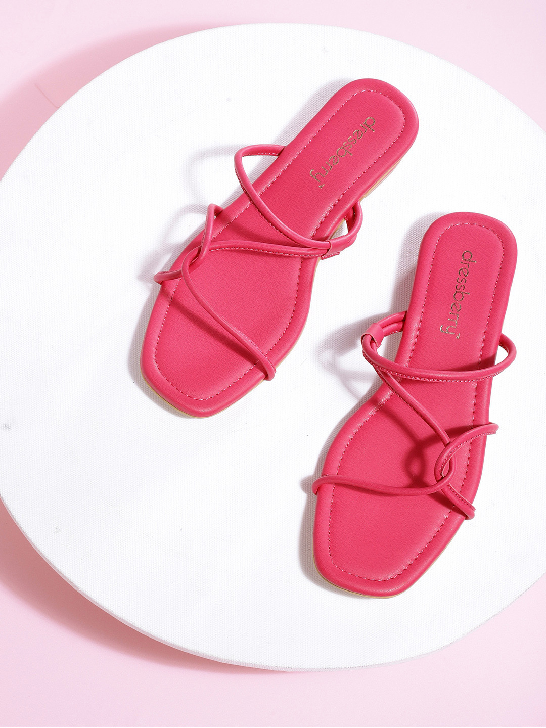 DressBerry Women Fuchsia Pink Entwined Straps Solid Open Toe Flats