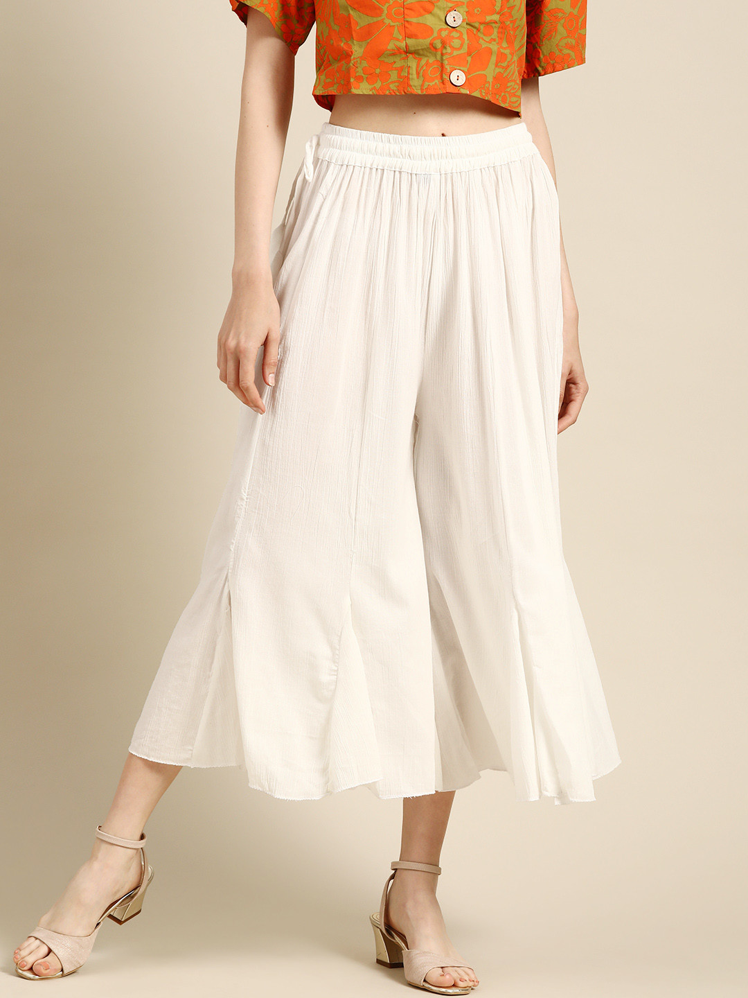 TAG 7 Women White Solid Crushed Flared Cropped Palazzos