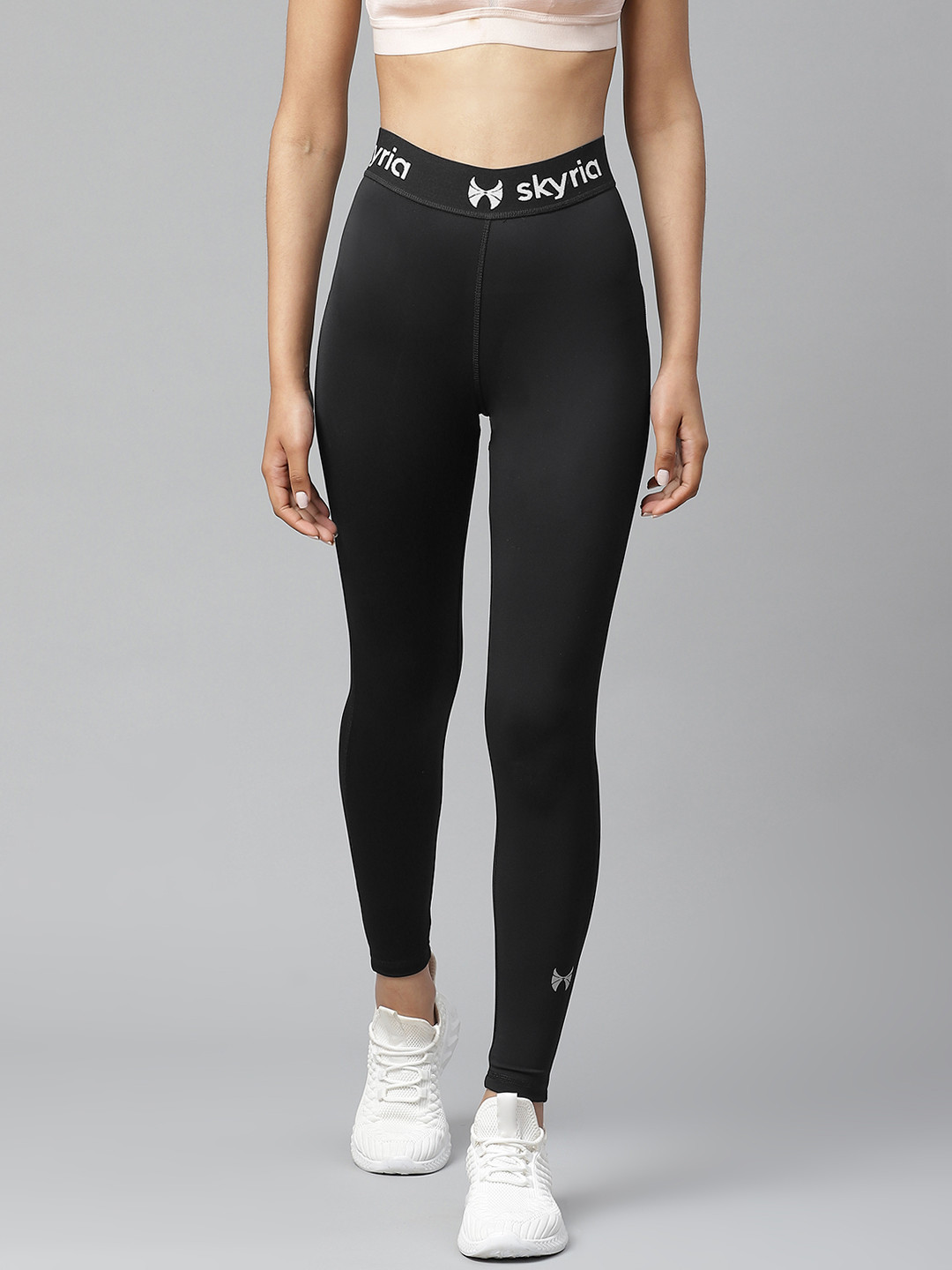 skyria Women Black Solid TechDry Gym Tights