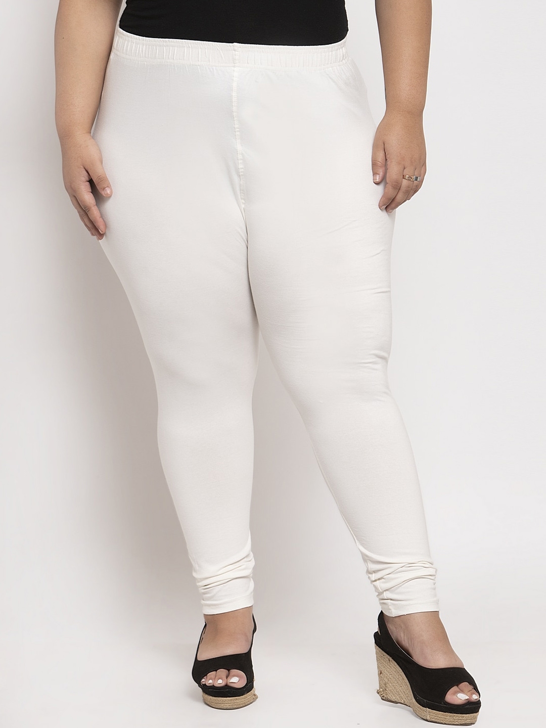 Churidar leggings in white, gathered at the ankle, one size fits most