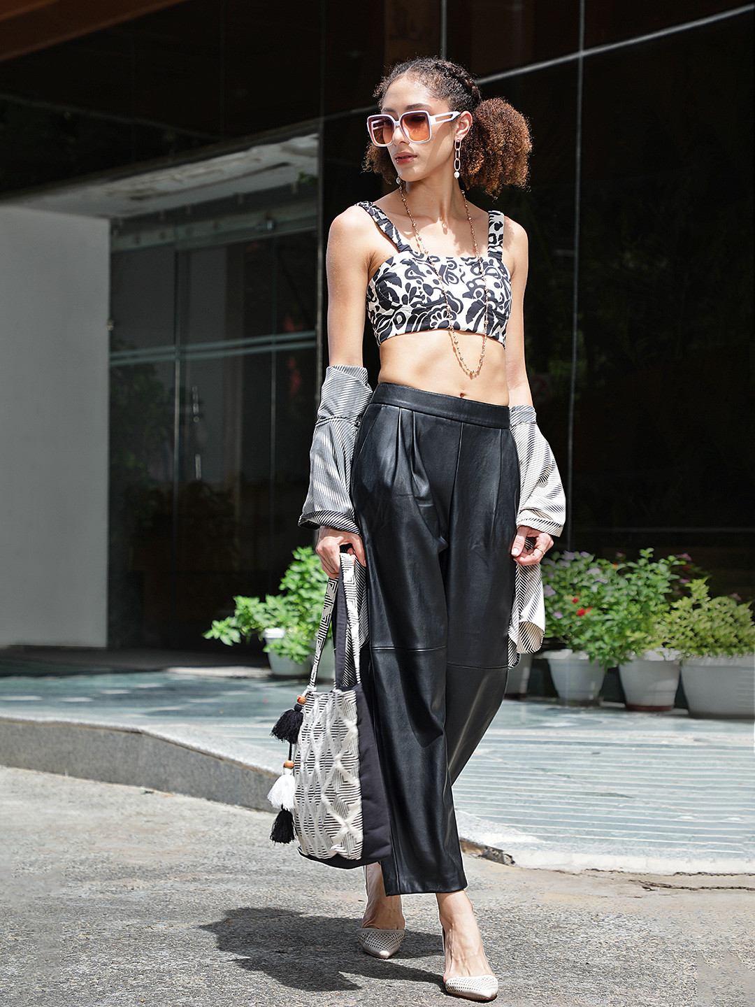 MANGO Women Black Regular Fit Solid Coated Cropped Trousers