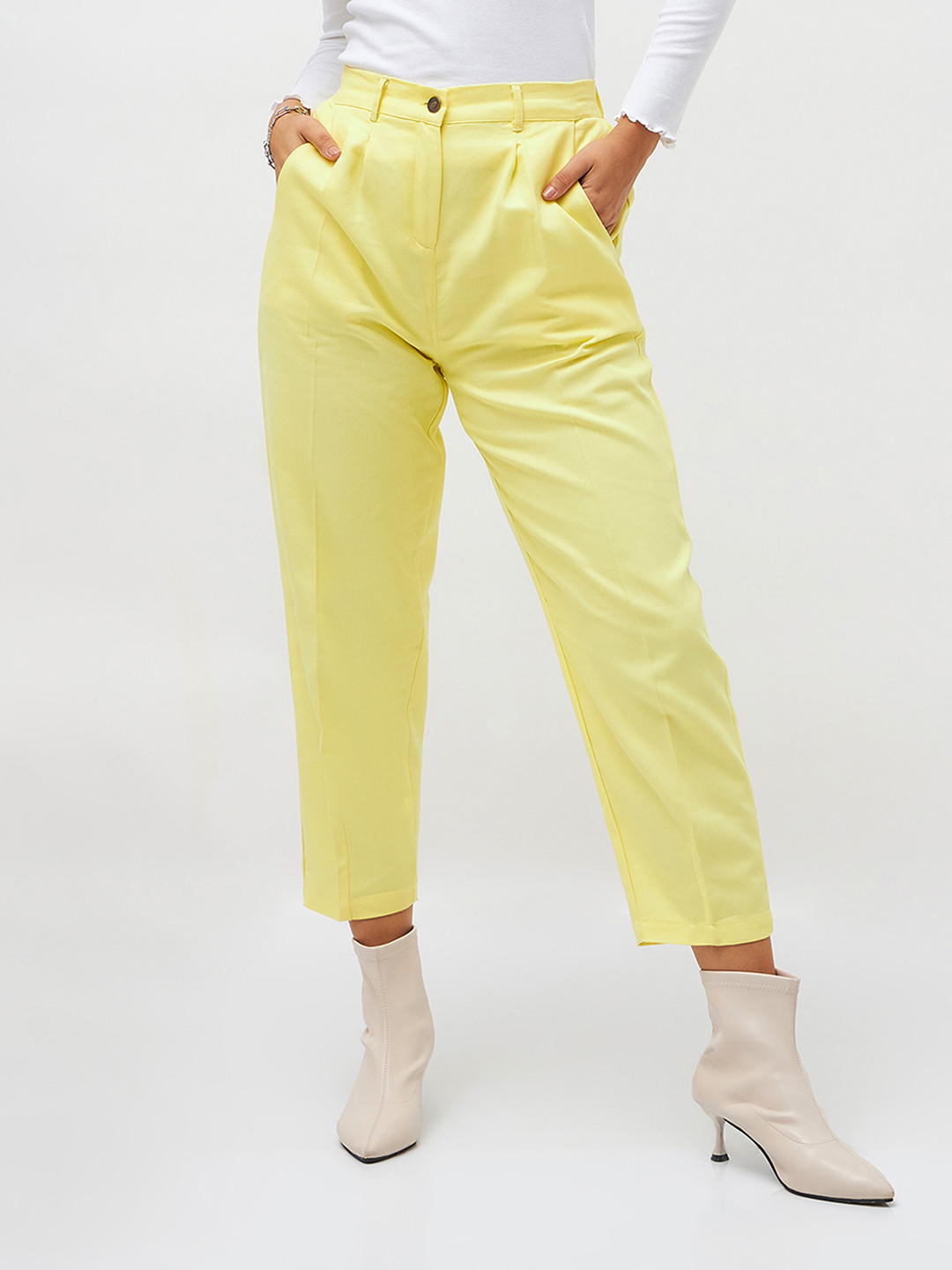 SASSAFRAS Women Yellow Regular Cropped Tapered Pure Cotton Trousers