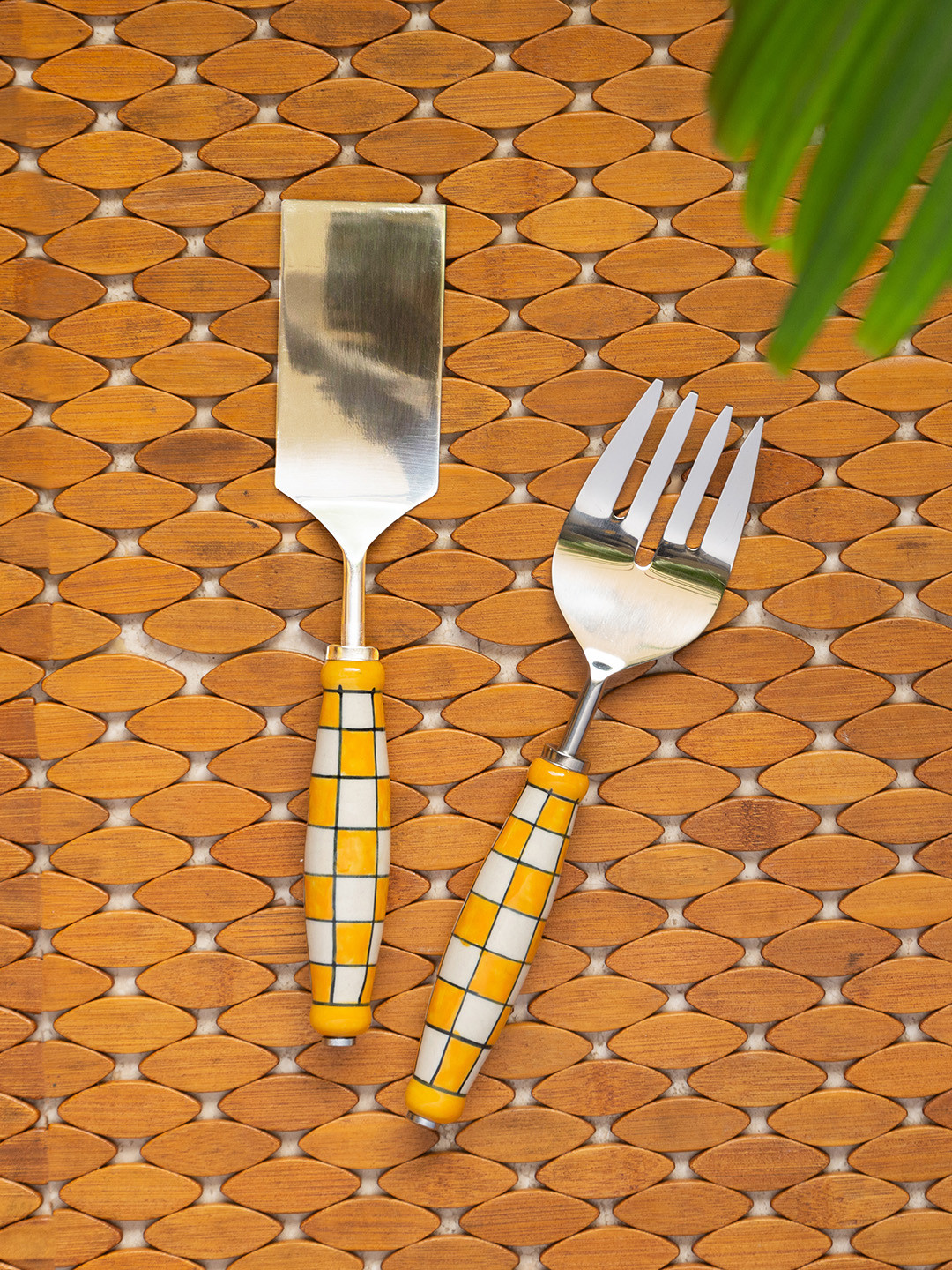 ExclusiveLane Set of 2 Yellow & White Hand-Painted Stainless Steel Serving Fork & Scraper
