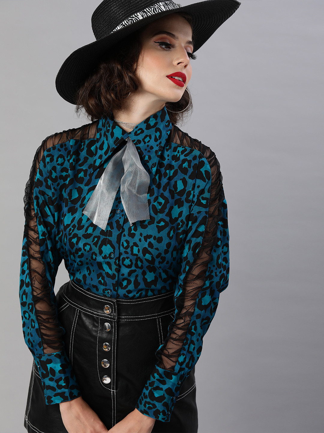 KASSUALLY Women Blue & Black Boxy Animal Printed Casual Shirt