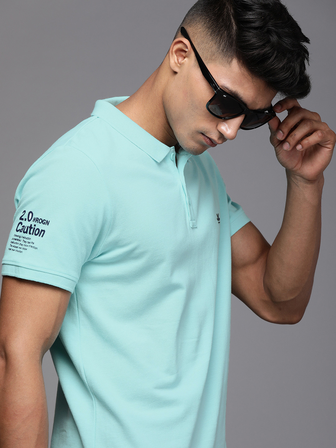 WROGN Men Turquoise Blue Slim Fit Solid Polo Collar Pure Cotton T-shirt with Logo Print
