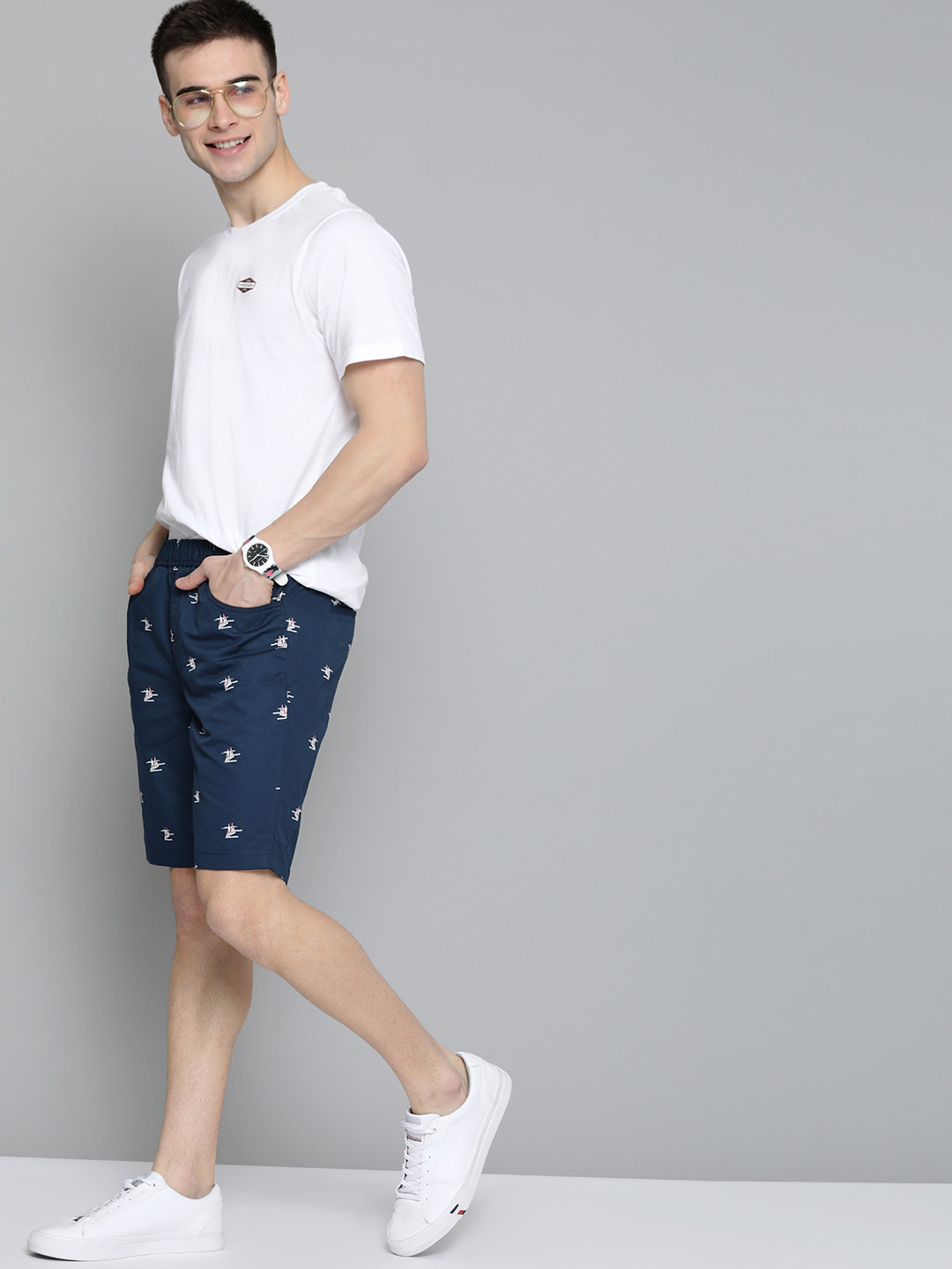 Mast & Harbour Men Navy Blue & White  Cotton Yacht Print Regular Fit Shorts
