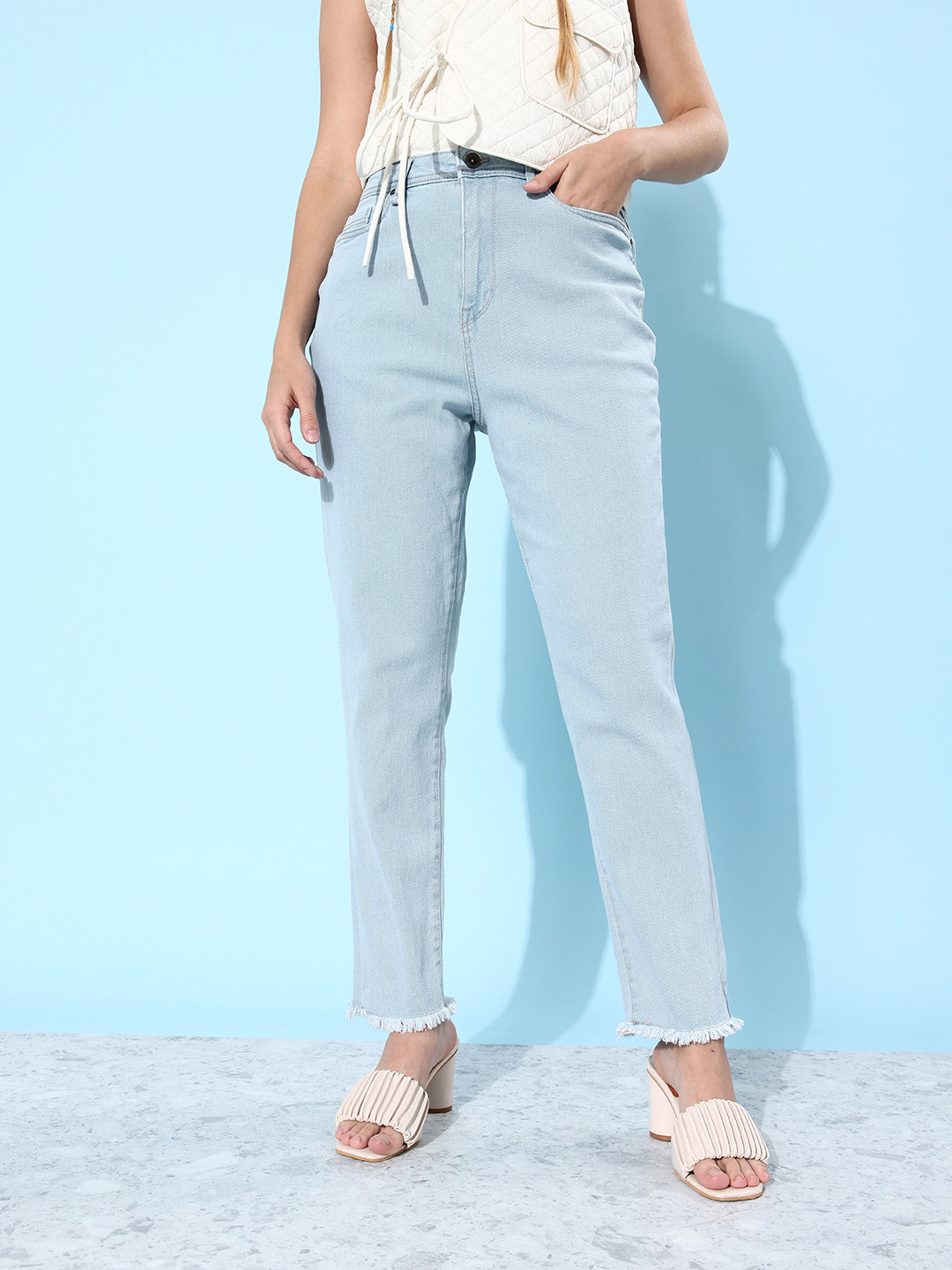 Roadster Women Stylish Blue High-Rise Boyfriend Fit Cropped Stretchable Jeans