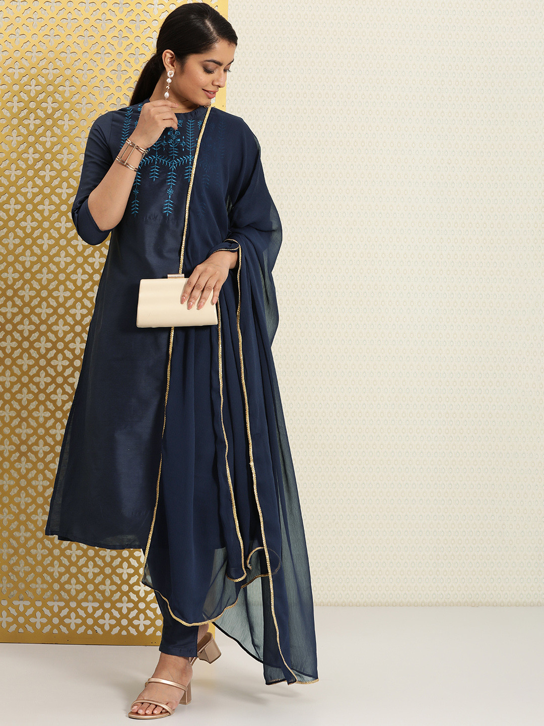 House of Pataudi Women Navy Blue Embroidered Regular Jashn Kurta Sets