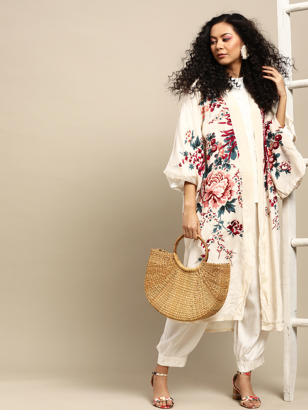 Varanga Women White Loose Fit Solid Regular Trousers