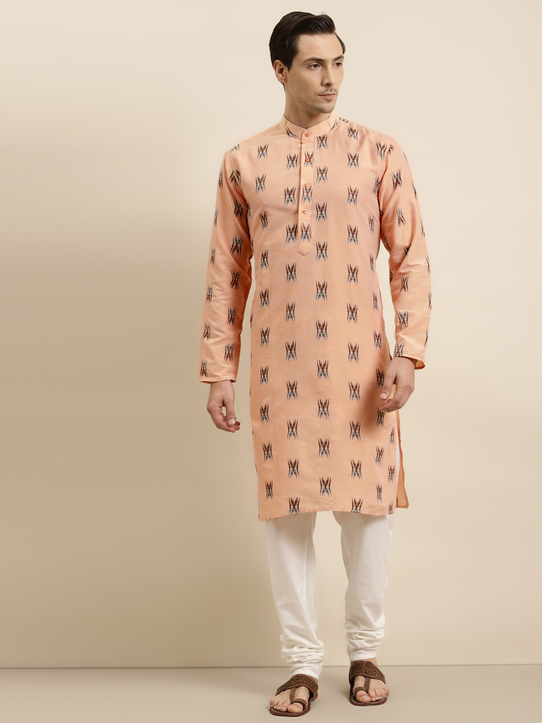 Sojanya Men Peach-Coloured & Black Geometric Ikkat Cotton Kurta