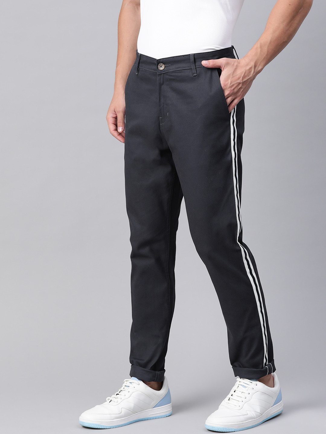 Hubberholme Men Navy Blue Side Striped Slim Fit Solid Chinos