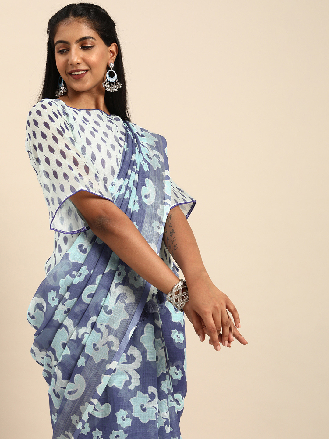 Sangria Blue & White Pure Linen Printed Saree