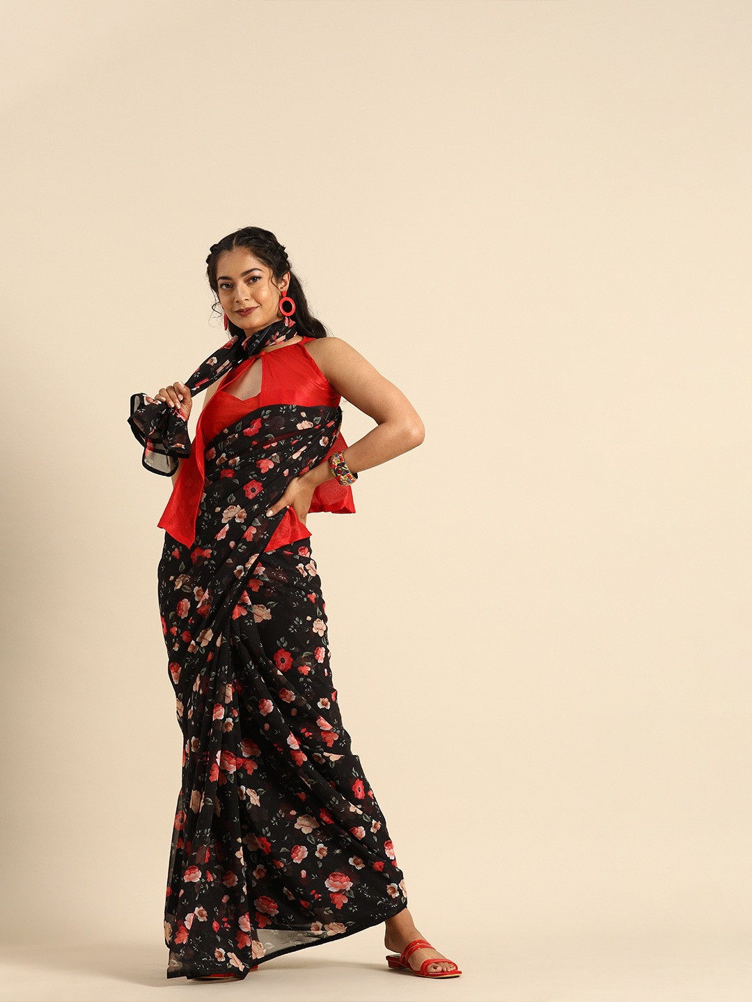 Sangria Black & Peach-Coloured Printed Saree