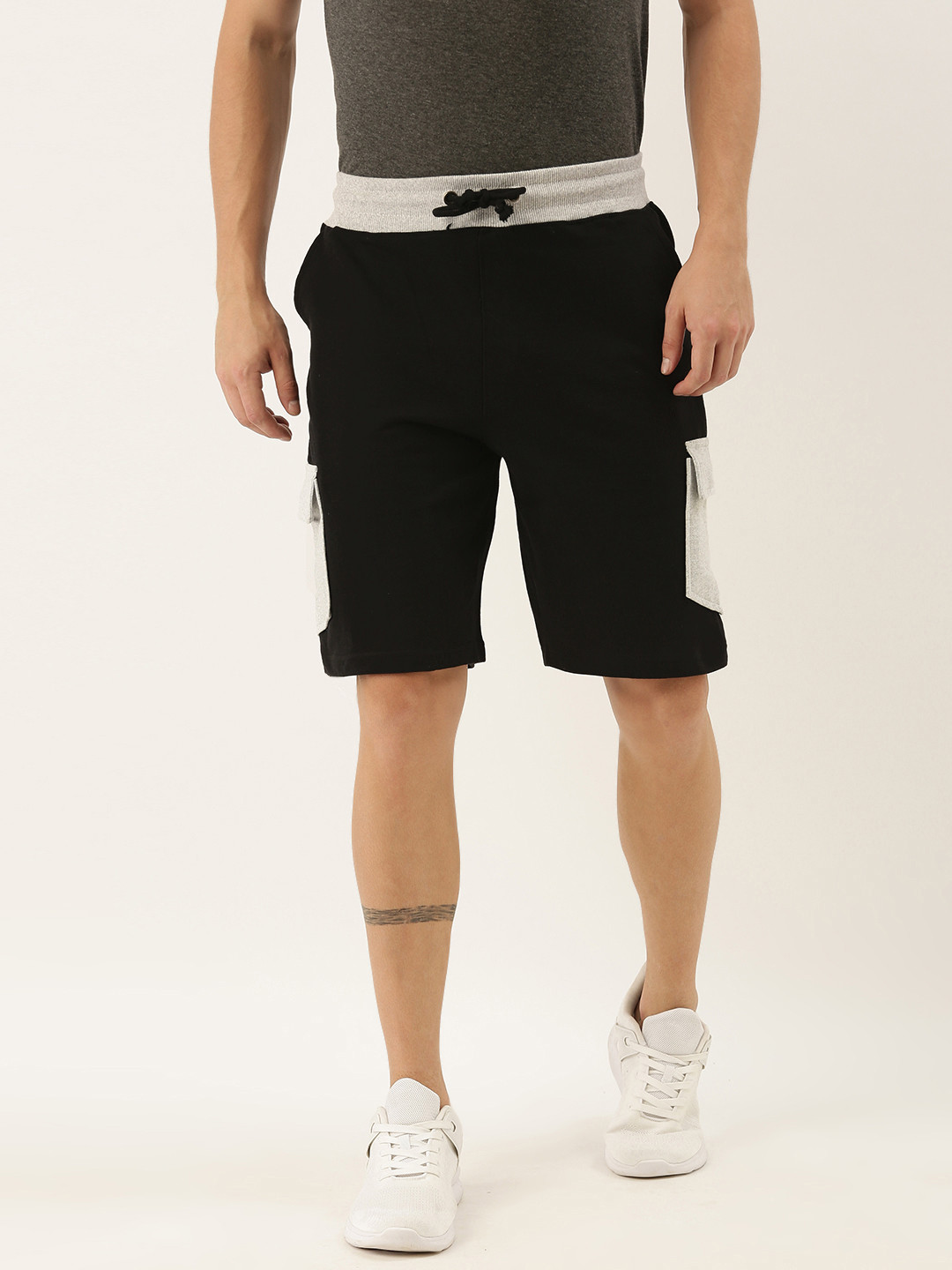 ARISE Men Black Solid Regular Fit Regular Shorts with Contrast Pocket Detailing