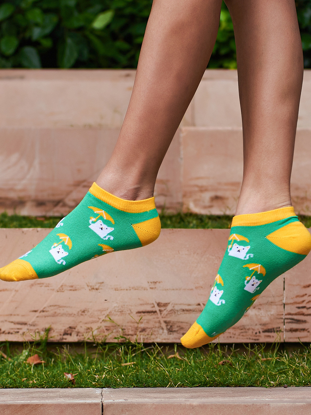 Mint & Oak Women Green & Yellow Patterned Ankle-Length Socks