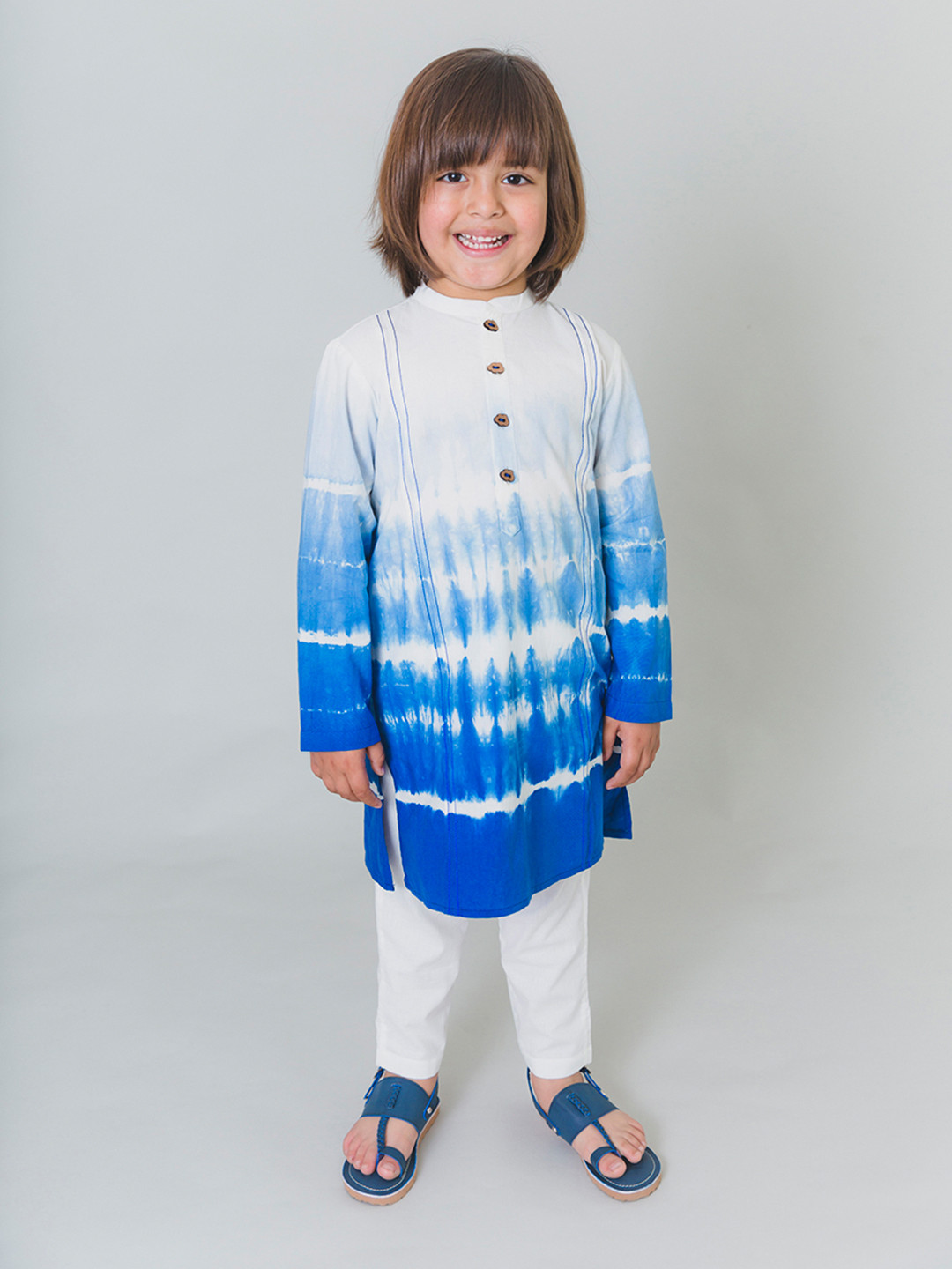 Tiber Taber Boys Blue & White Tie & Dye Mandarin Collar Kurta