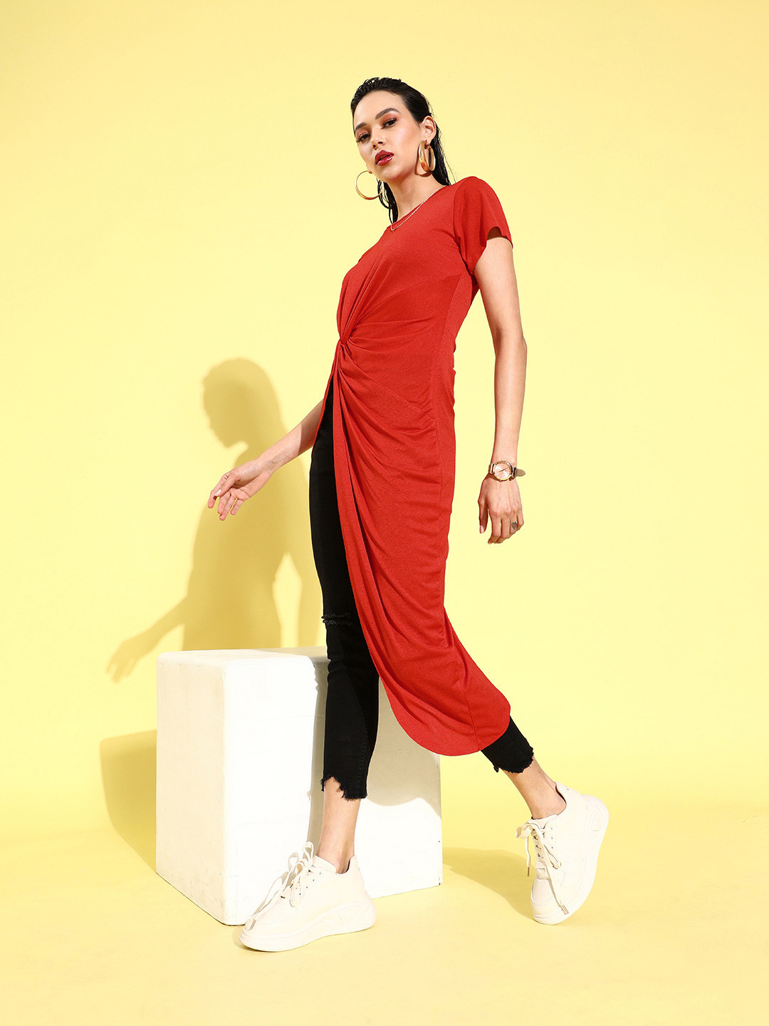 Veni Vidi Vici Women Gorgeous Red Sleek Top