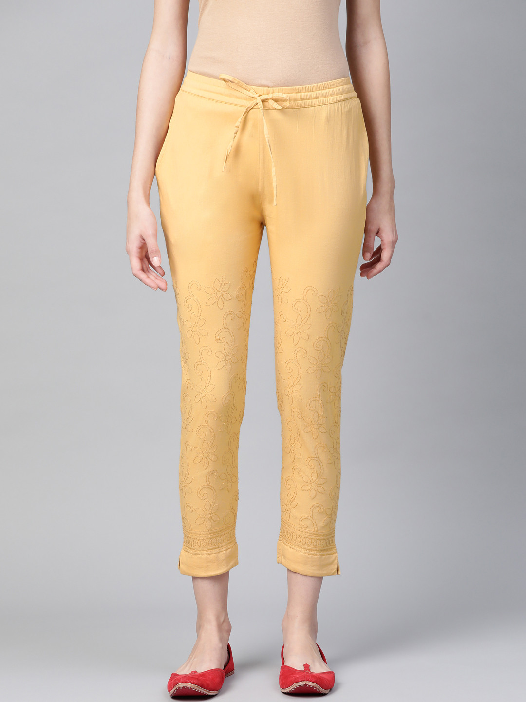 akheri Women Beige Skinny Fit Pleated Trousers With Embroidered Detail